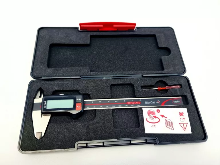 suwmiarka-elektroniczna-ze-sruba-din-862-zakres-150-mm-glebokosciomierz-dabrowszczakow-1811-sj-olsztyn