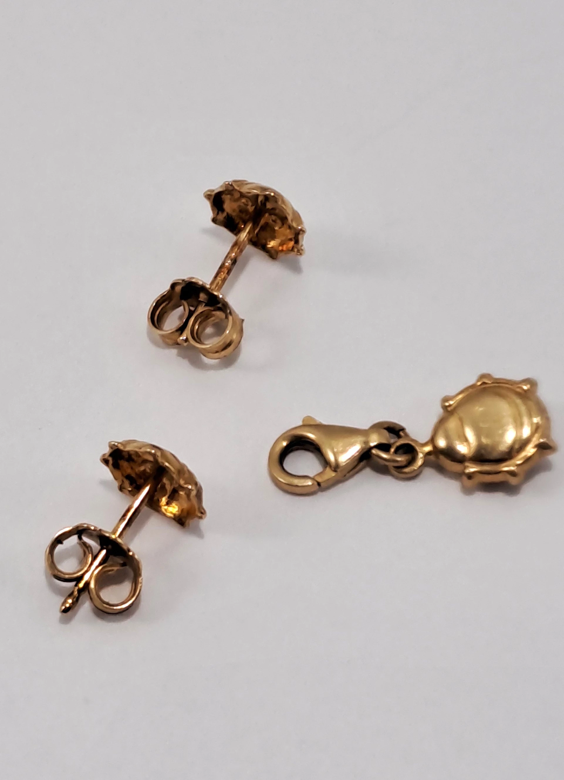 wyrob-jubilerski-uzywany-zlote-kolczyki-z-zawieszka-585167-rodzaj-zapiecia-2207-1