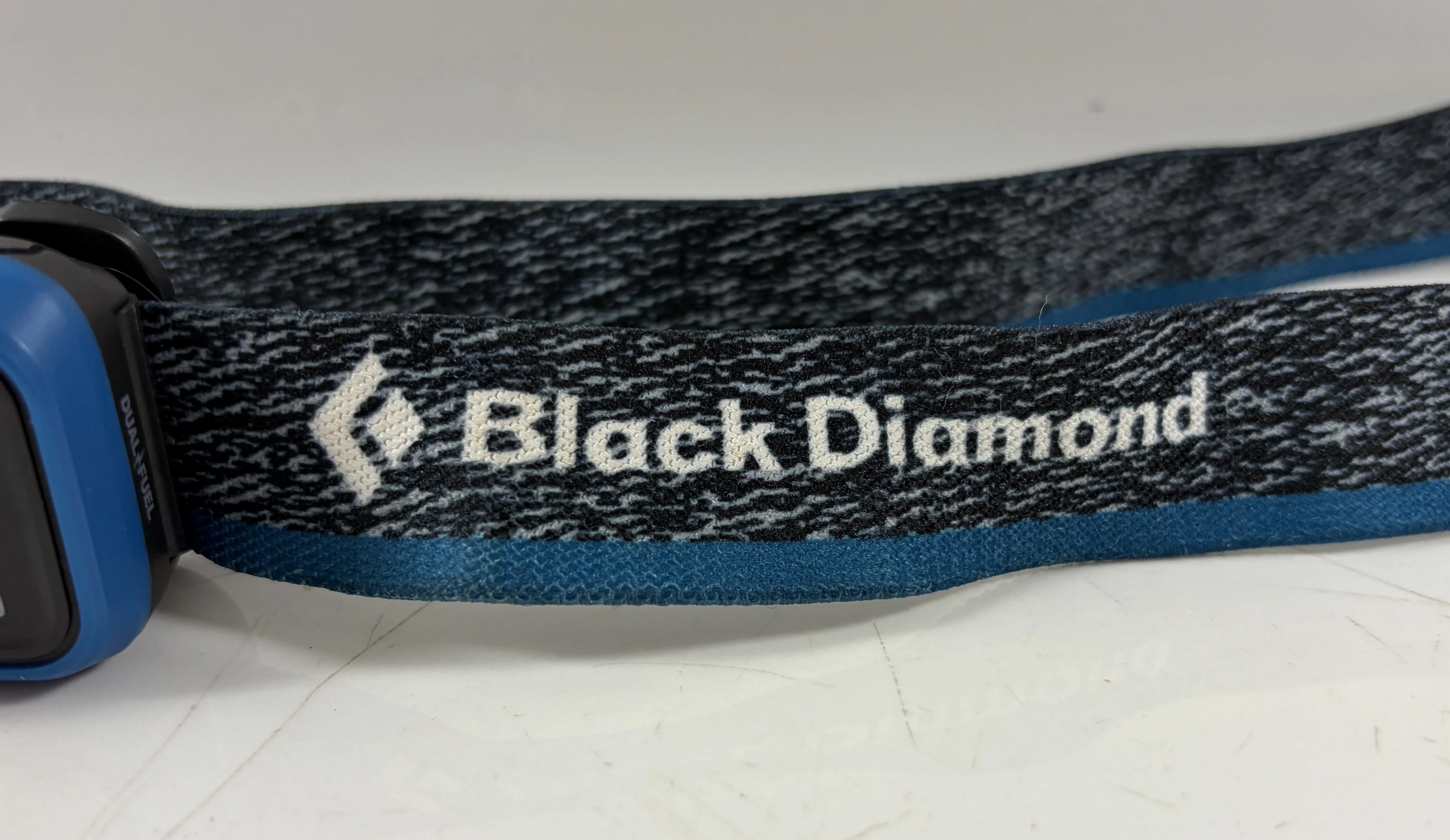 latarka-czolowa-black-diamond-astro-stan-11323-2