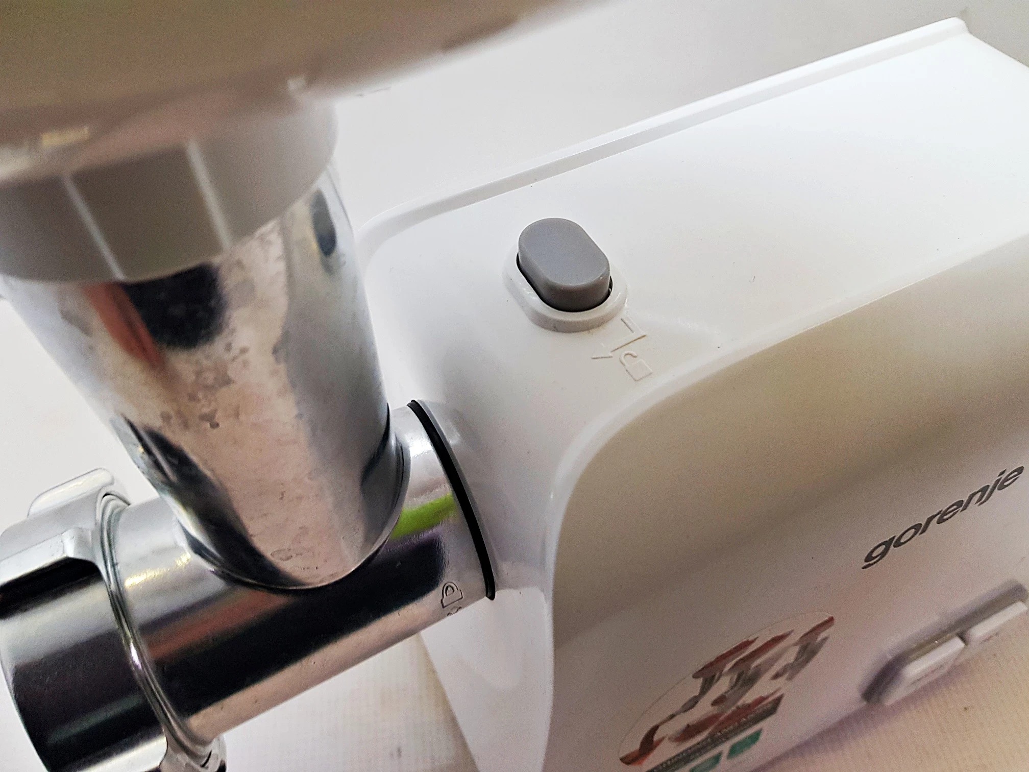 maszynka-do-mielenia-miesa-gorenje-mg-1602w-komplet-kolor-dominujacy-129357-2