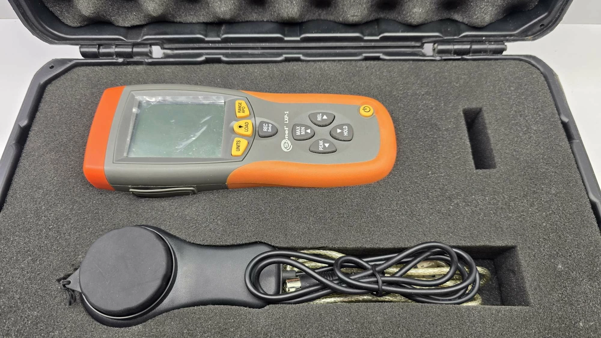 sonel-lxp-1-zestaw-luksomierz-miernik-do-pomiaru-natezenia-oswietlenia-ean-gtin-5907624099944