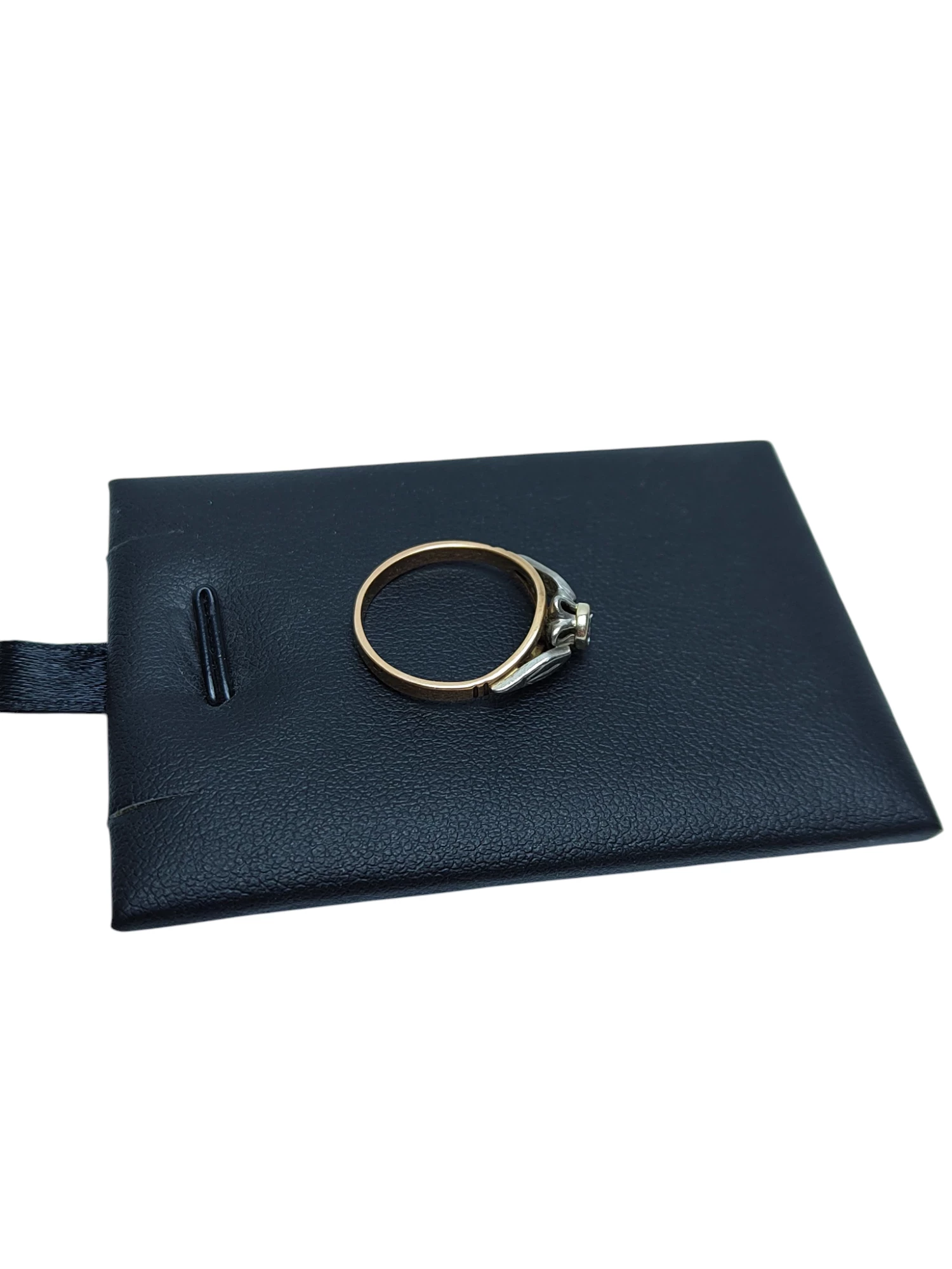 wyrob-jubilerski-uzywany-pierscionek-585-269-material-15835-2