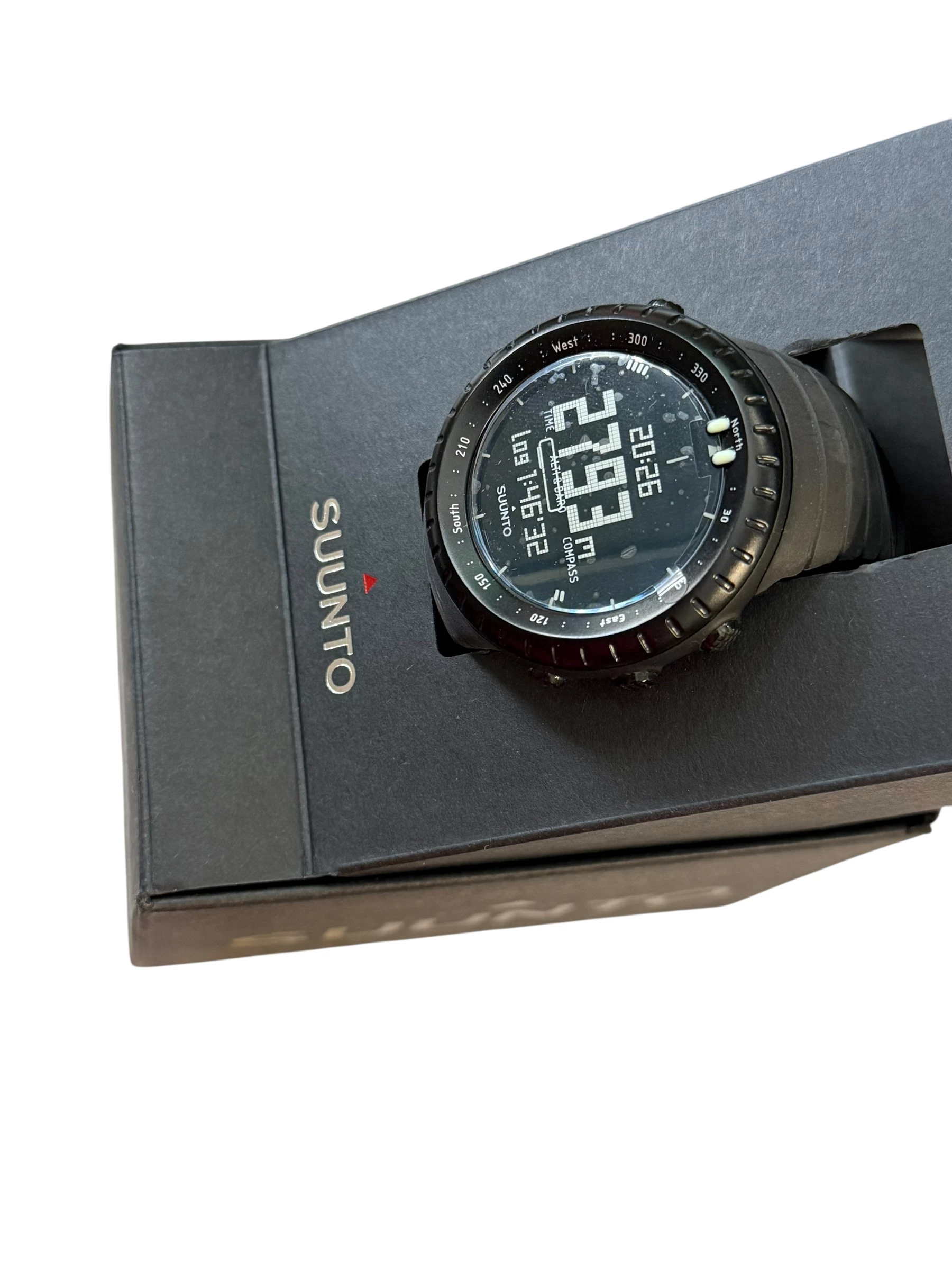 zegarek-suunto-core-wodoszczelnosc-129221-4