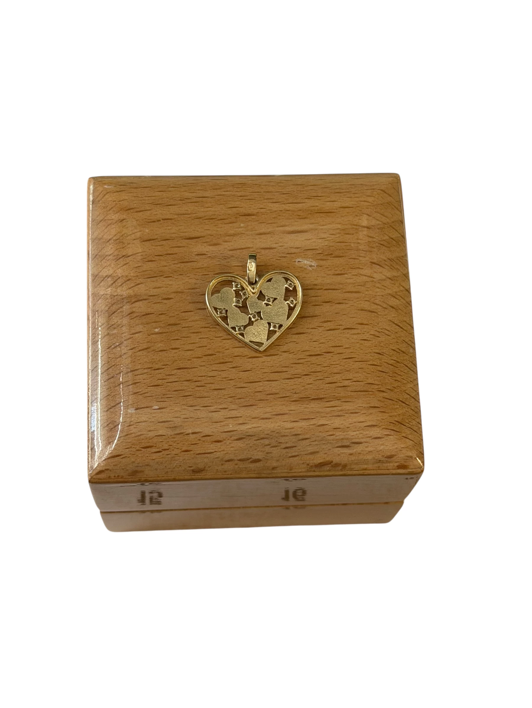 piekna-zlota-zawieszka-material-15835-2