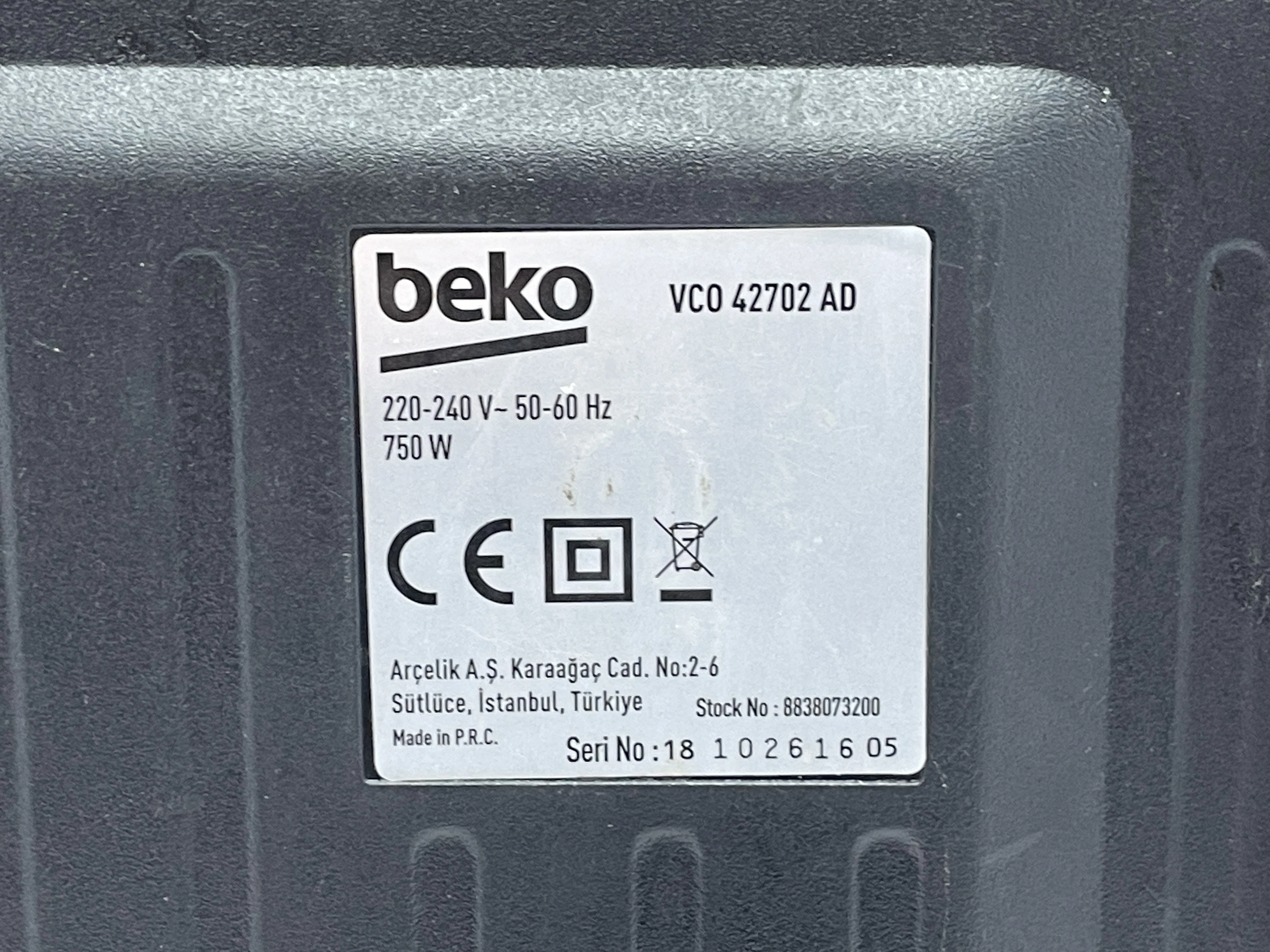odkurzacz-beko-vco-42702-ad-pojemnosc-zbiornika-na-kurz-180