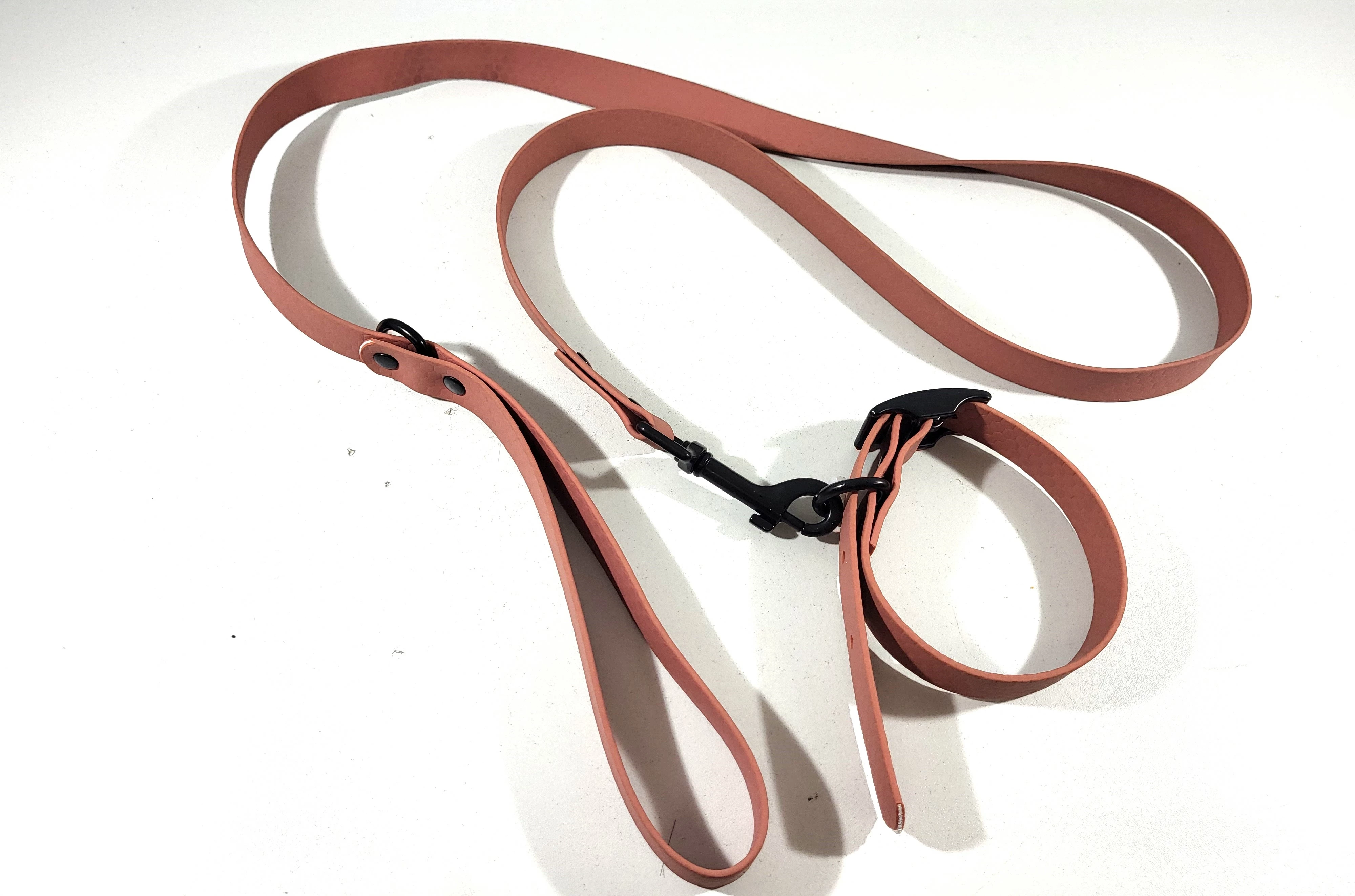 smycz-rozowa-z-paskiem-dworcowa-64-oborniki-for-cash