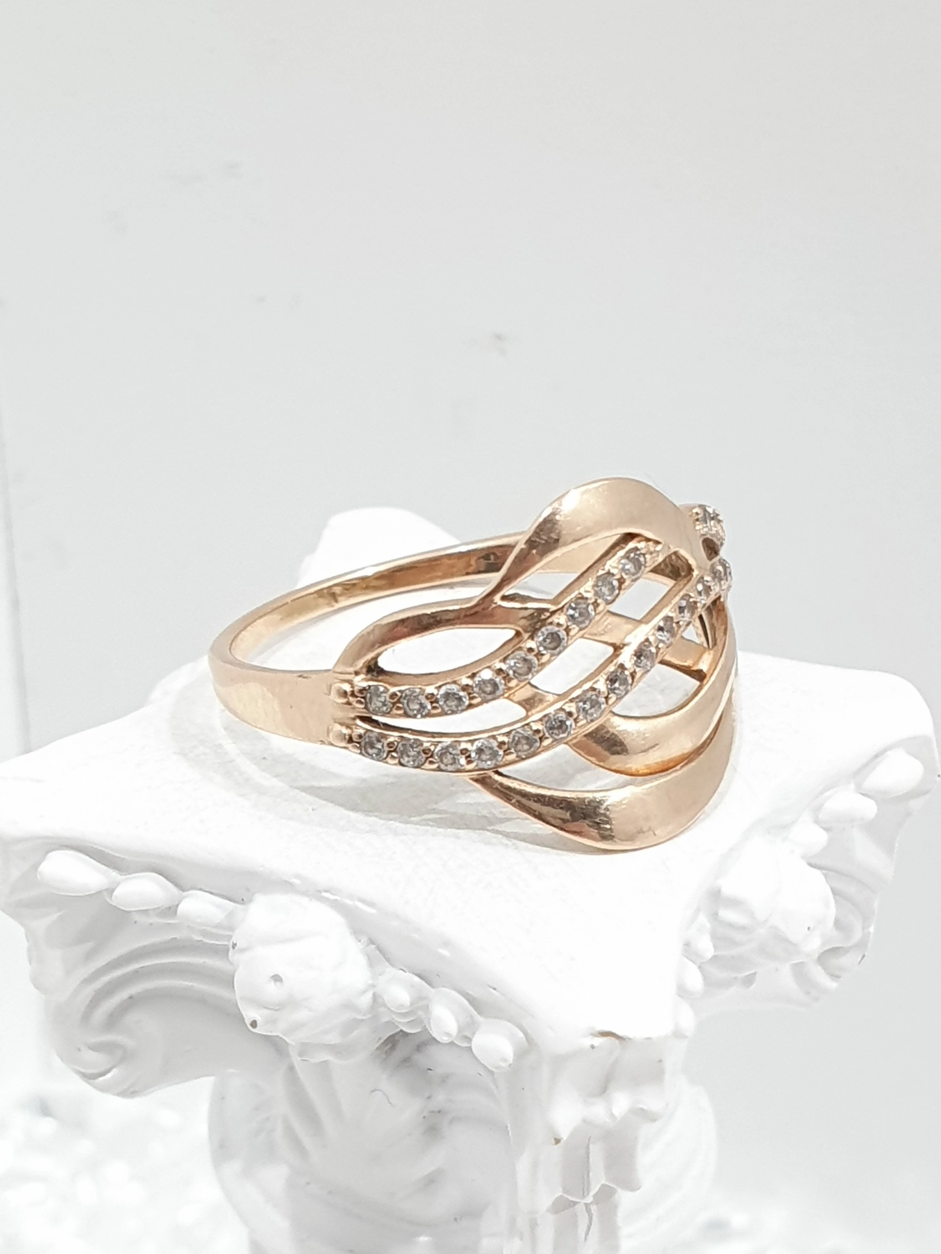 bogato-zdobiony-zloty-pierscionek-319g-585-r22-material-15835-2