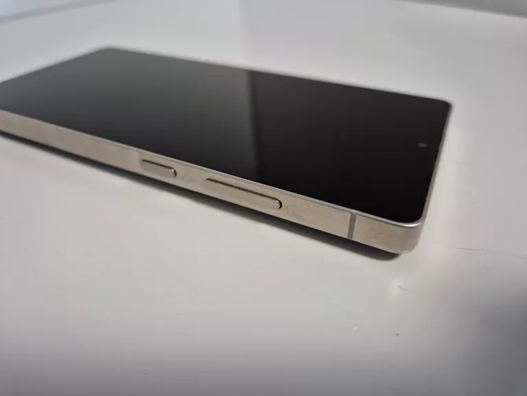 samsung-galaxy-s25-ultra-12256gb-gwar-mediaexpert-czarny-przekatna-ekranu-690