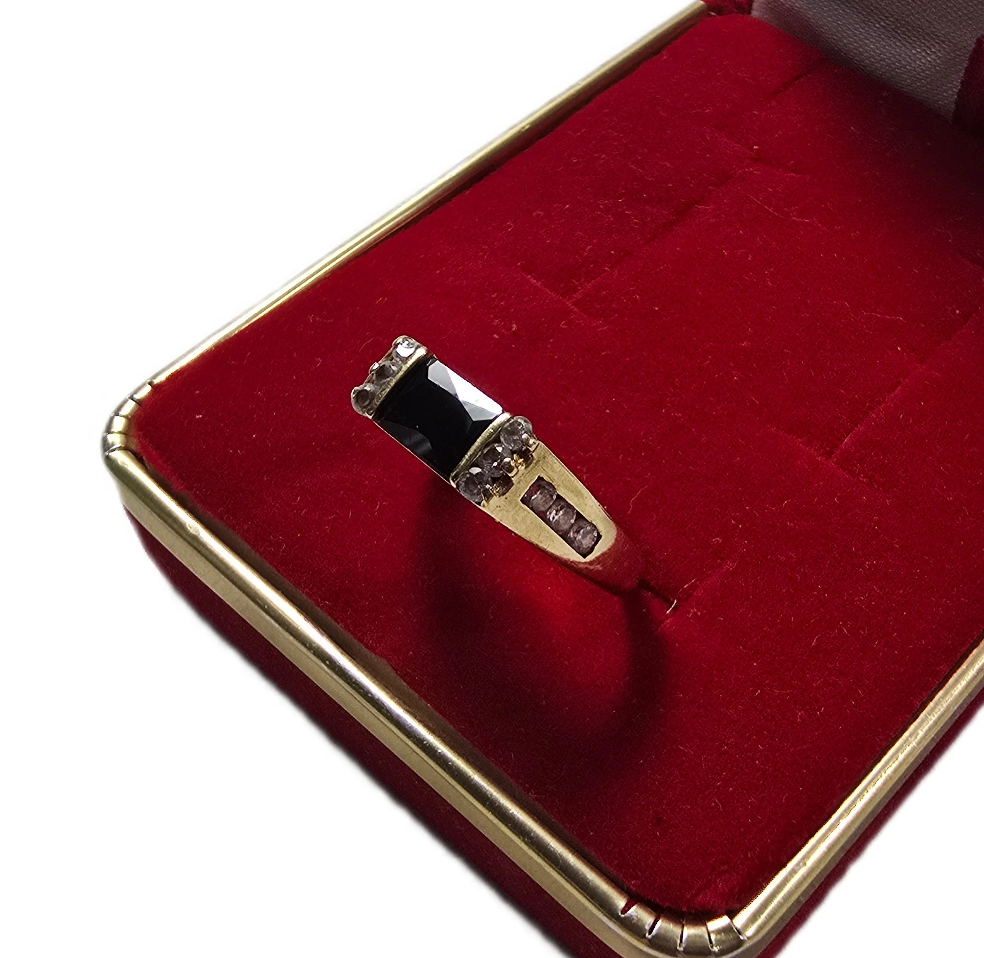 zloty-pierscionek-proby-585-r18-270g-material-15835-2