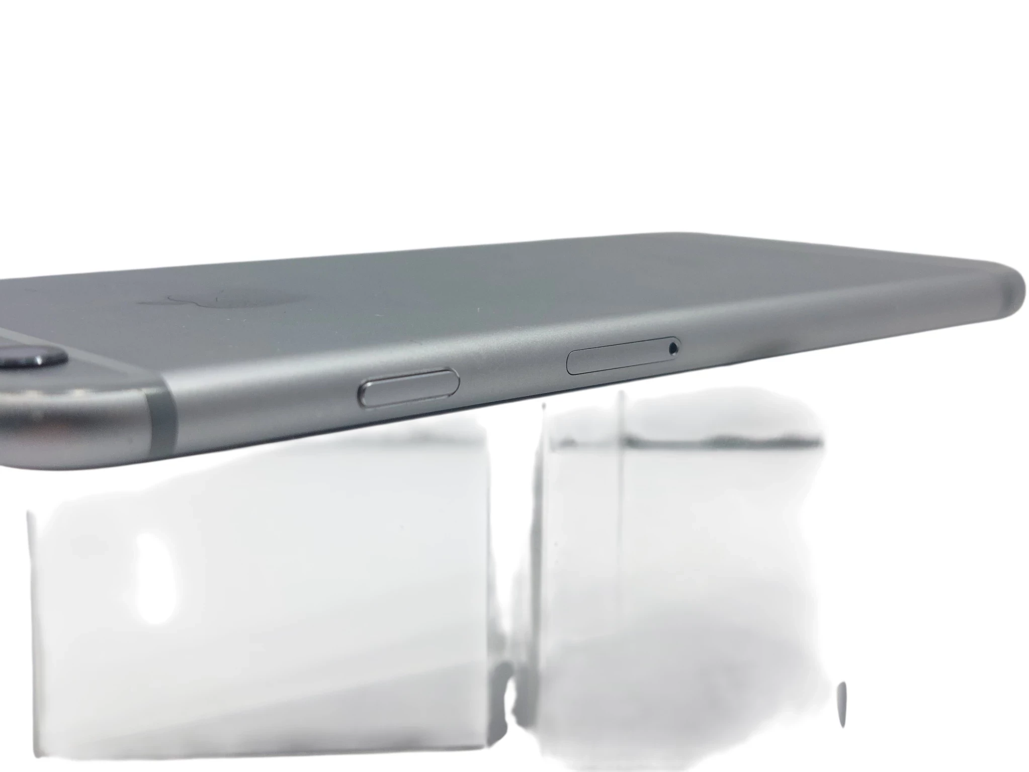 apple-iphone-6s-2-gb-32-gb-4g-ean-gtin-190198057174