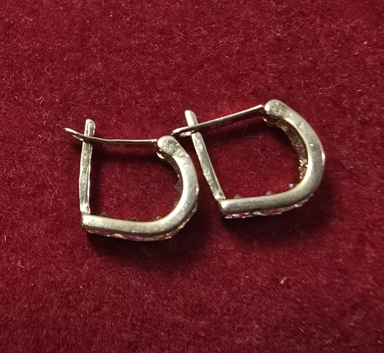 delikatne-kolczyki-dla-dziewczynki-proby-585-079g-rodzaj-2205-2