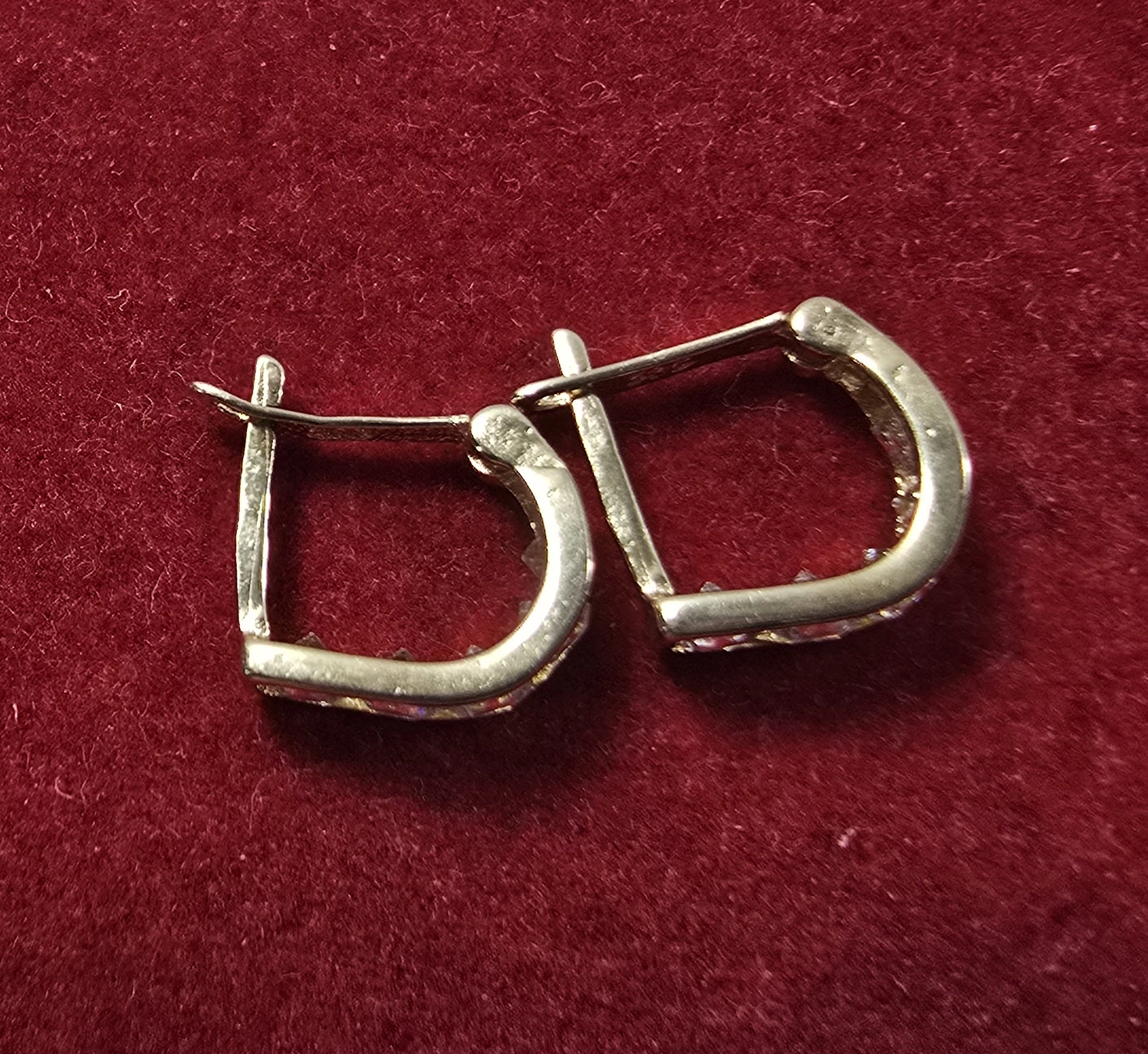 delikatne-kolczyki-dla-dziewczynki-proby-585-079g-rodzaj-2205-2