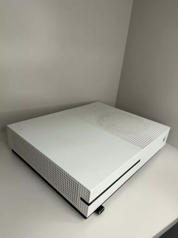 konsola-xbox-one-s-1tb-model-1681-pad-wersja-konsoli-130591-766411