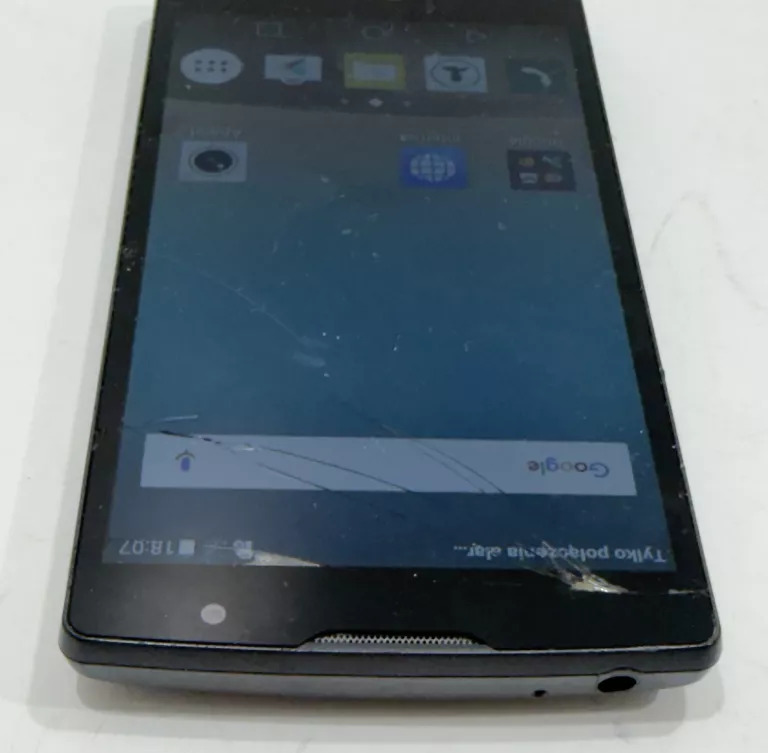 telefon-lg-pek-ekran-przekatna-ekranu-470