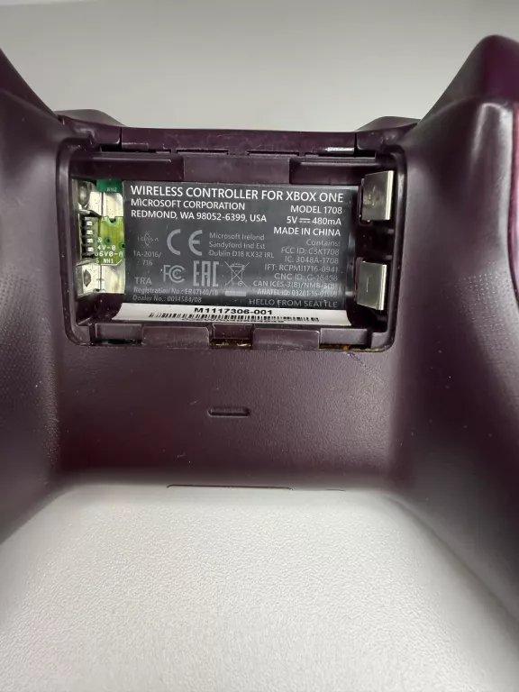 konsola-xbox-one-s-1tb-model-1681-pad-kolor-249512-1647414