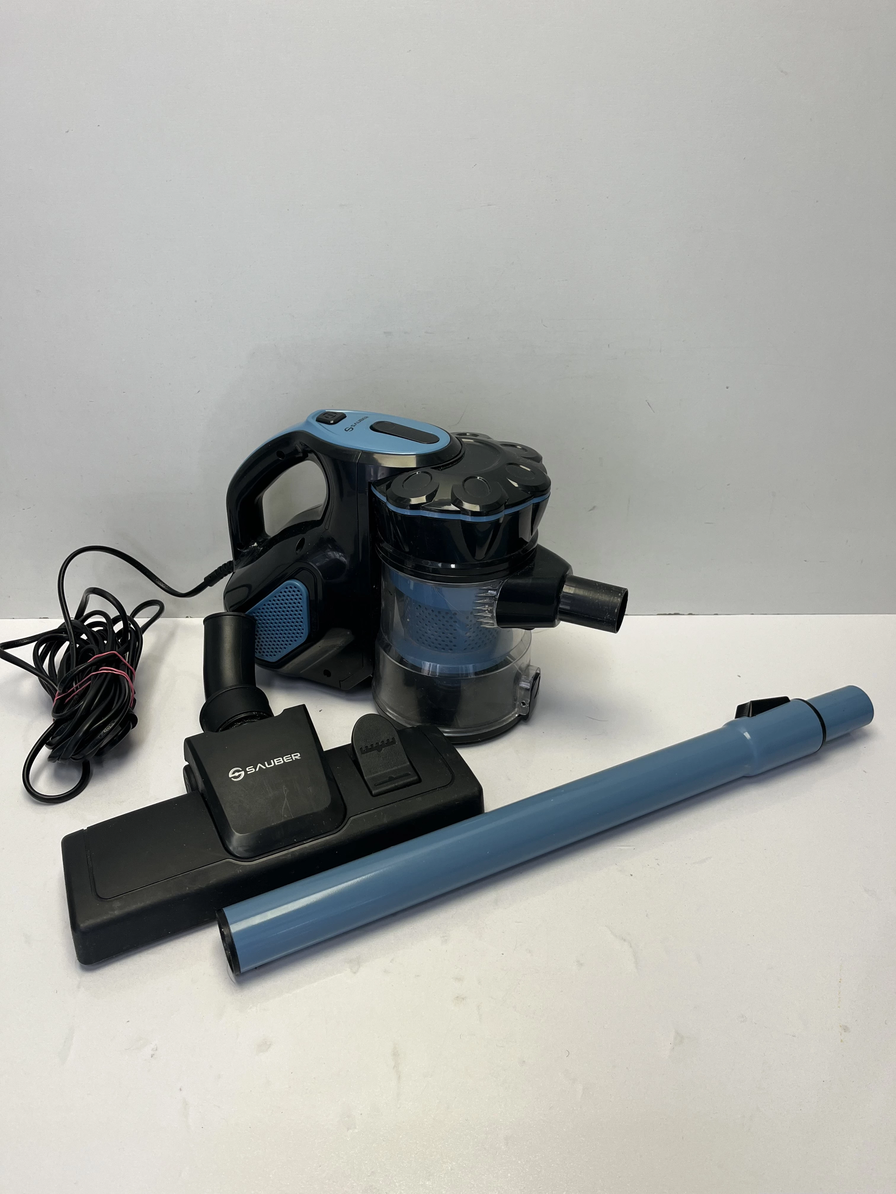 pionowy-odkurzacz-reczny-bezworkowy-sauber-osiedle-teatralne-3u15-krakow