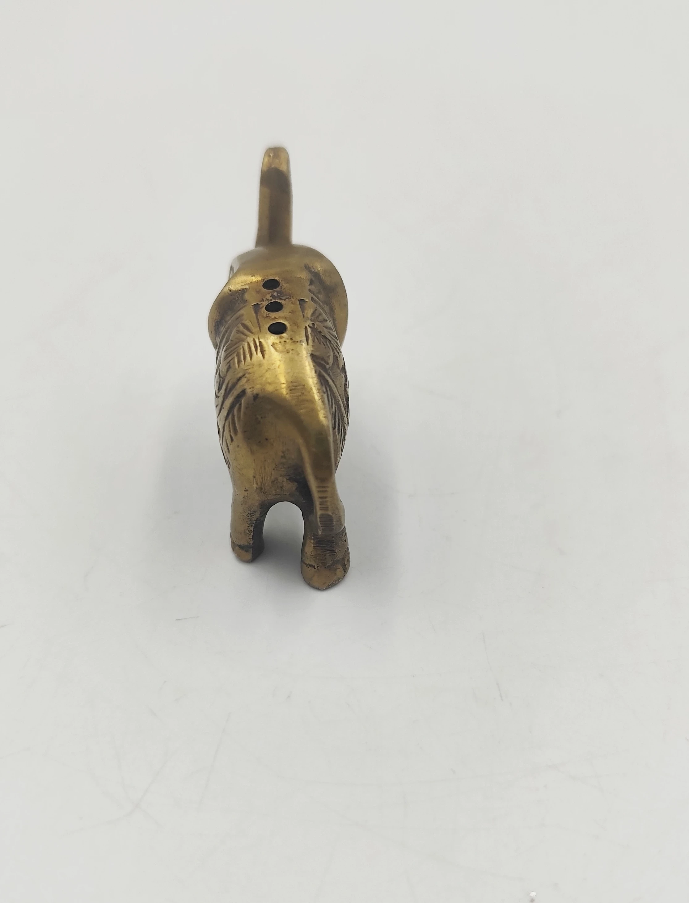 maly-mosiezny-kadzielnik-w-ksztalcie-slonia-powstancow-slaskich-122-wroclaw