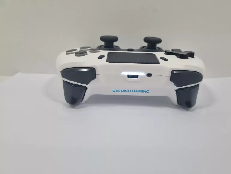 pad-deltaco-gaming-gam-139-w-pochodzenie-210658-243446