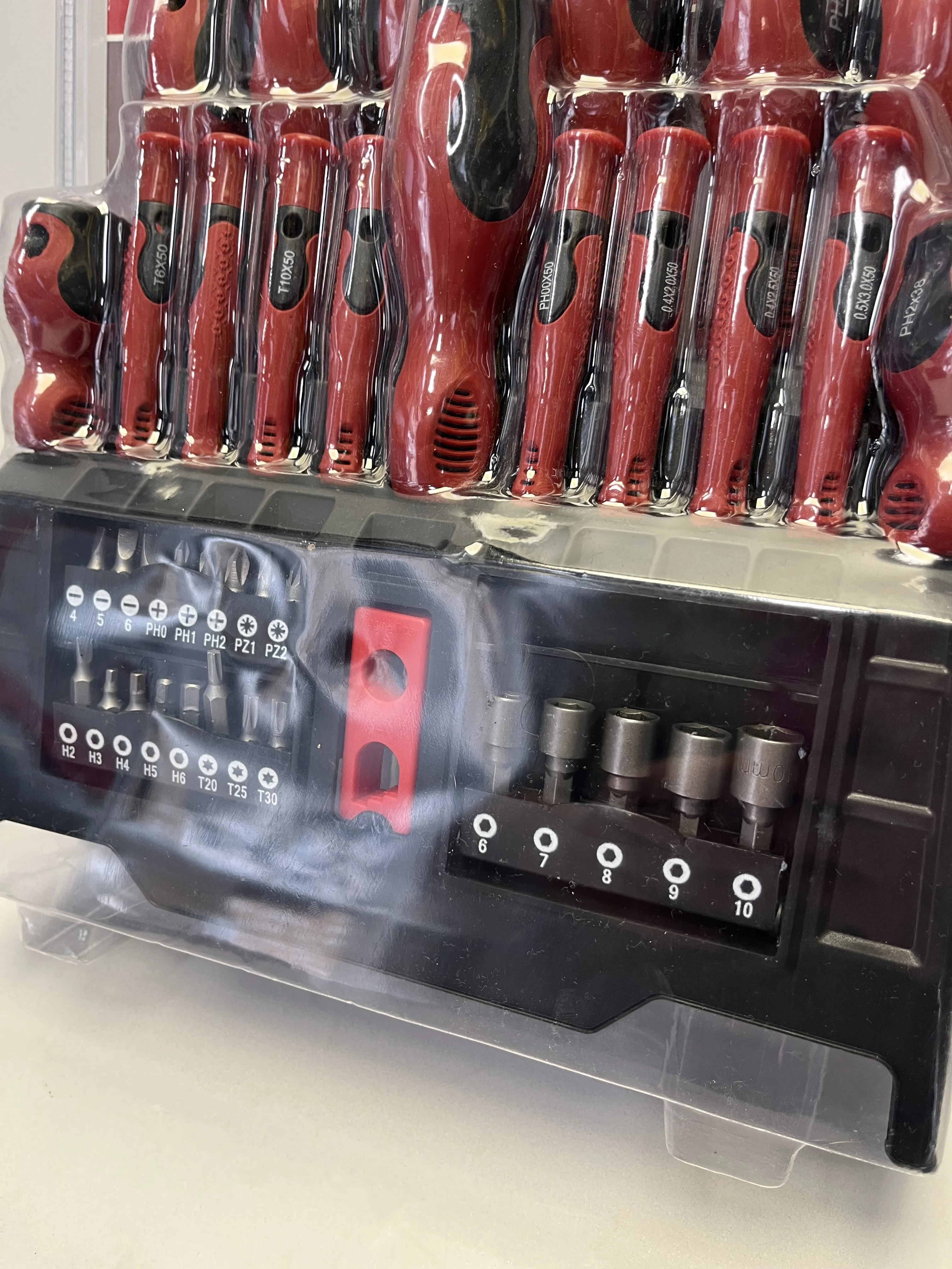 zestaw-srubokretow-tedi-17231640001-39-elementow-ean-gtin-3664012507154