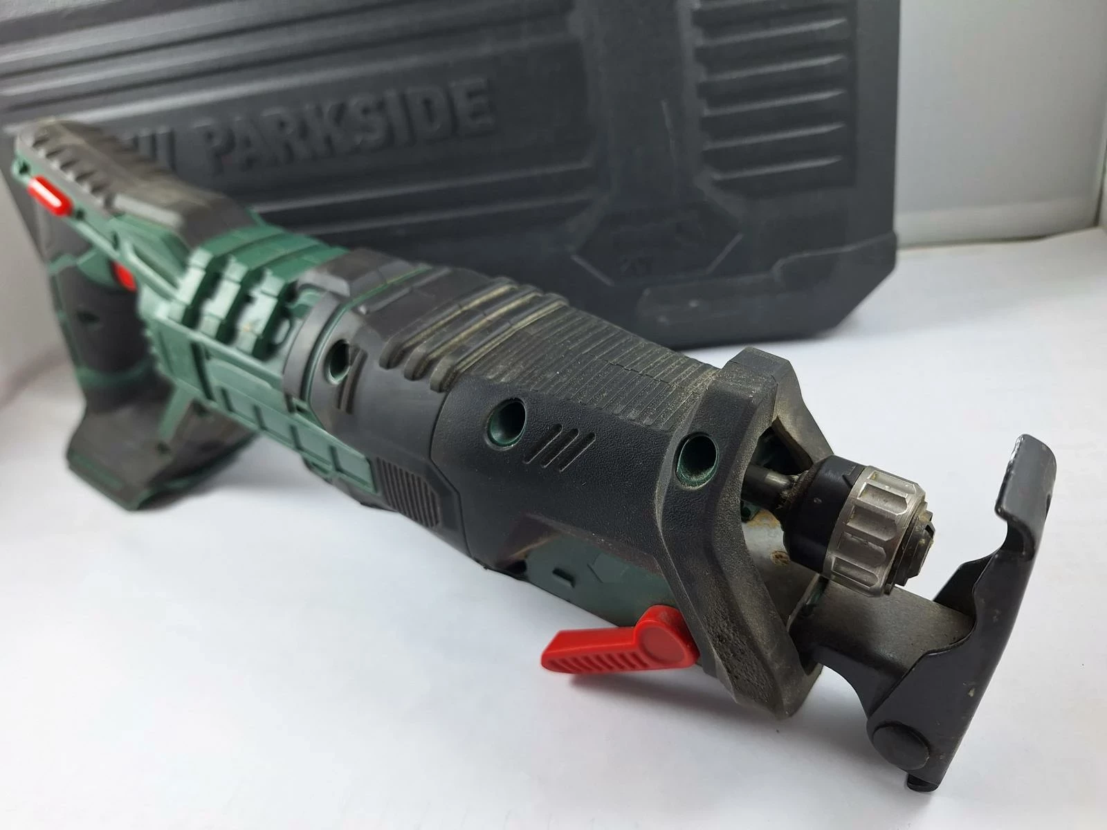 pila-szablasta-parkside-pssa-20li-a1-walizka-kod-producenta-pssa-20-li-c3