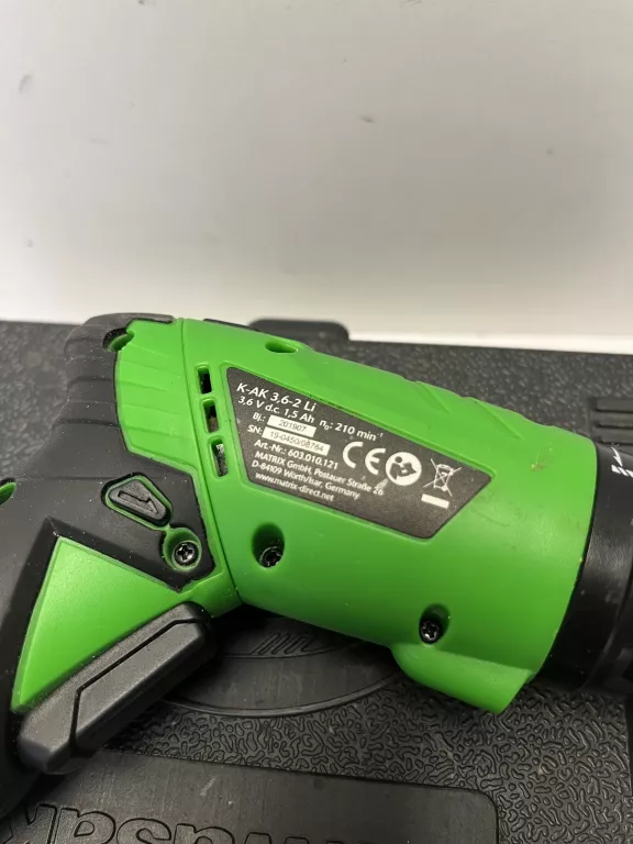 wkretarka-kawasaki-zasilanie-akumulatorowe-12-v-k-ak-12-li-2-pojemnosc-akumulatora-150