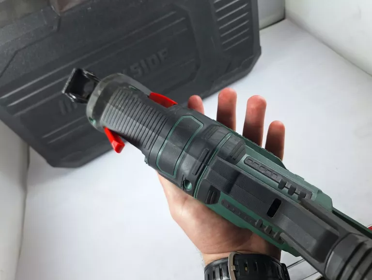 pila-szablasta-parkside-pssa-20li-a1-walizka-seria-pssa-20-li-c3