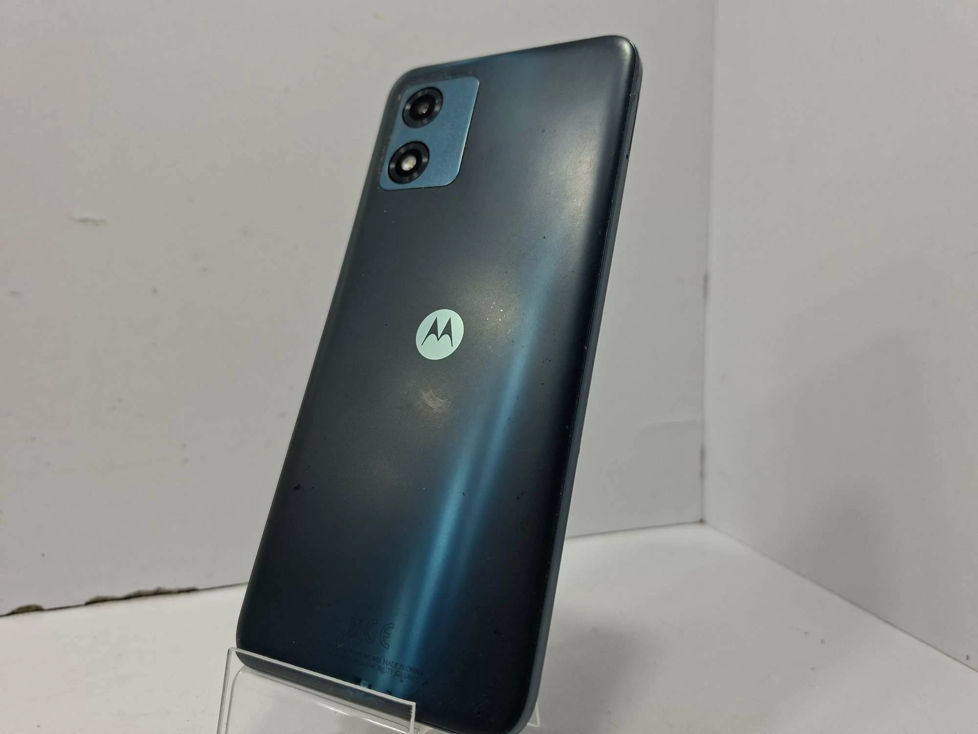 telefon-motorola-e14-stan-11323-2