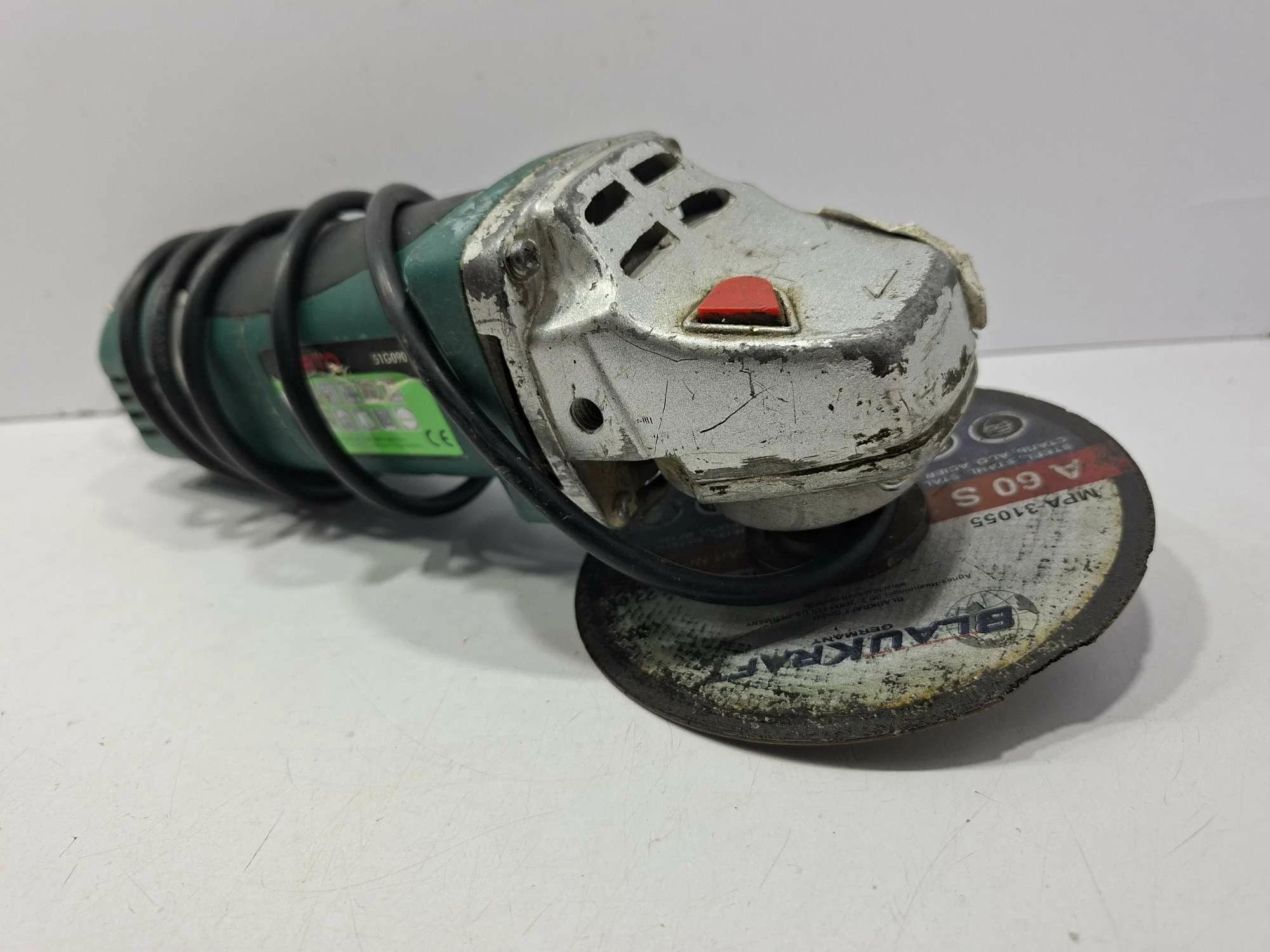 szlifierka-katowa-verto-51g090-900w-m14-125mm-bielska-45-plock