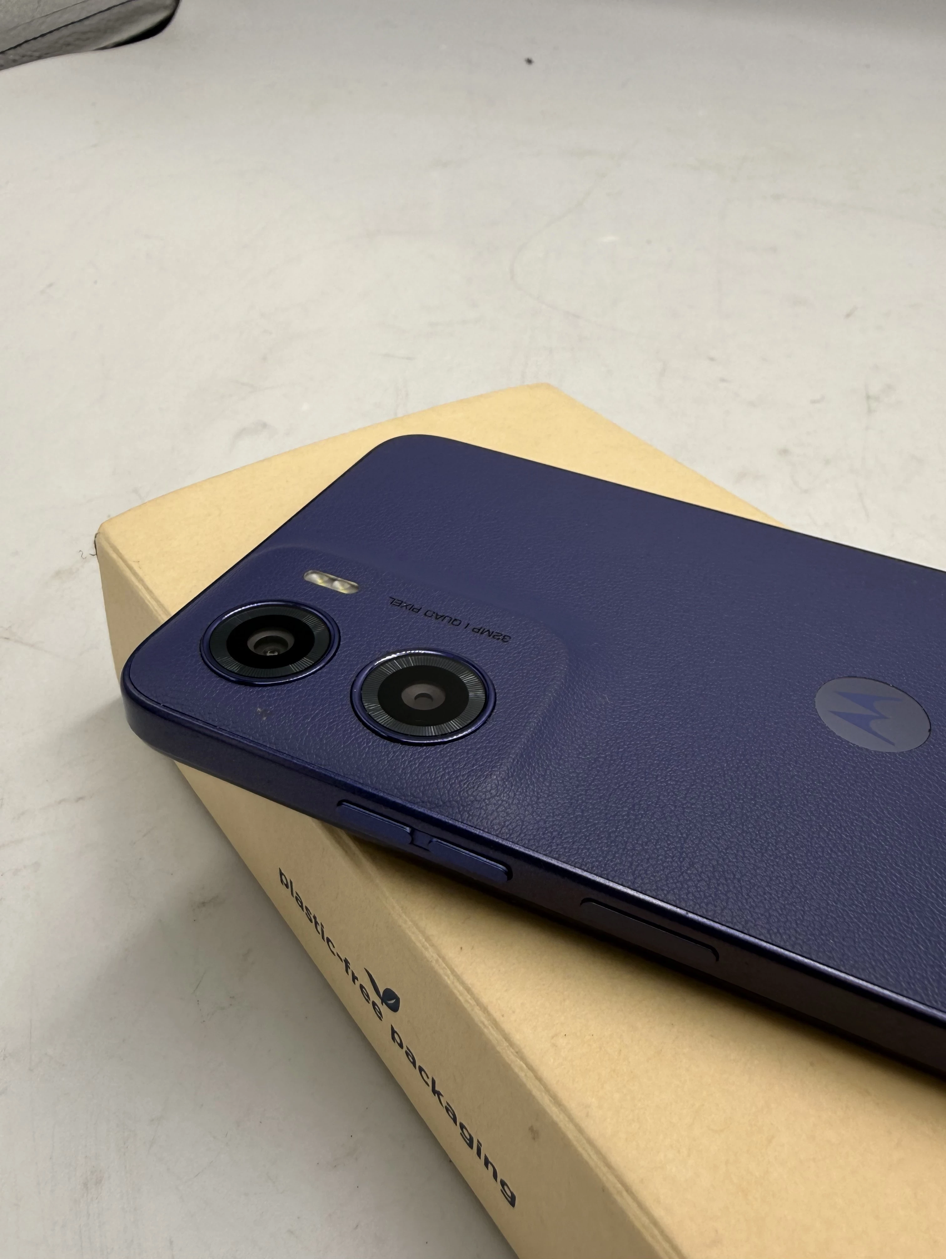 telefon-motorola-moto-e15-264gb-komplet-stan-11323-2