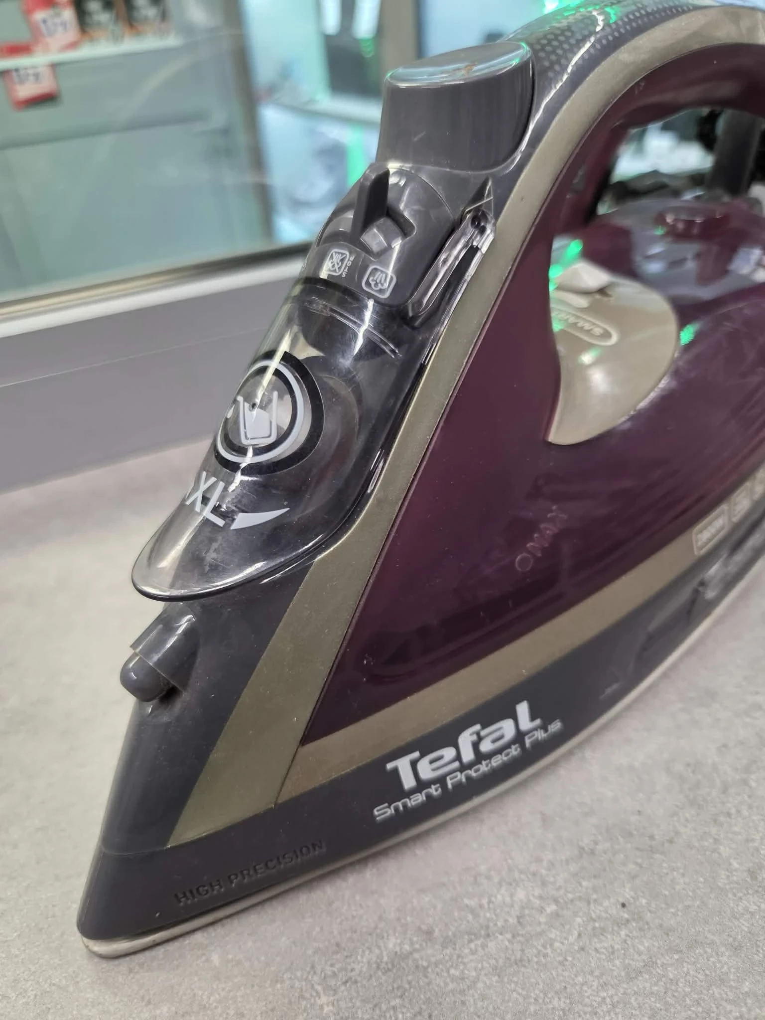 zelazko-parowe-tefal-smart-protect-plus-6870-2800w-stan-11323-2