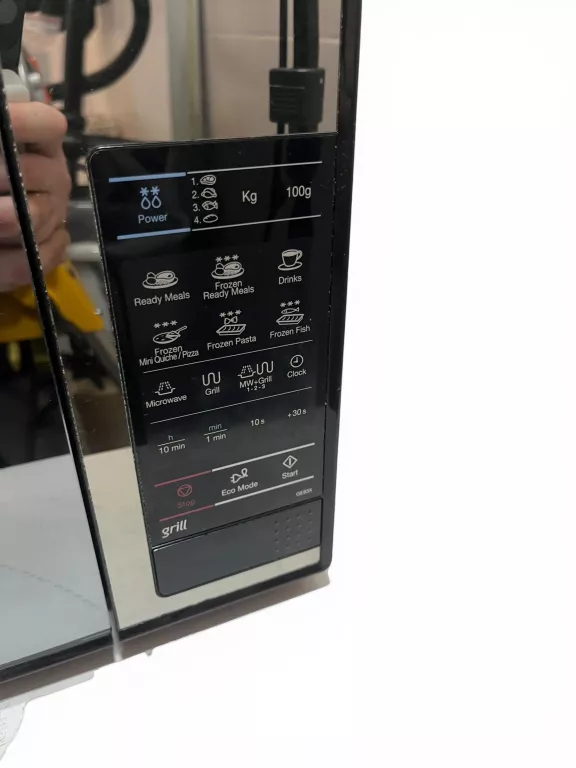 mikrofalowka-samsung-ge83x-czarna-stan-11323-2