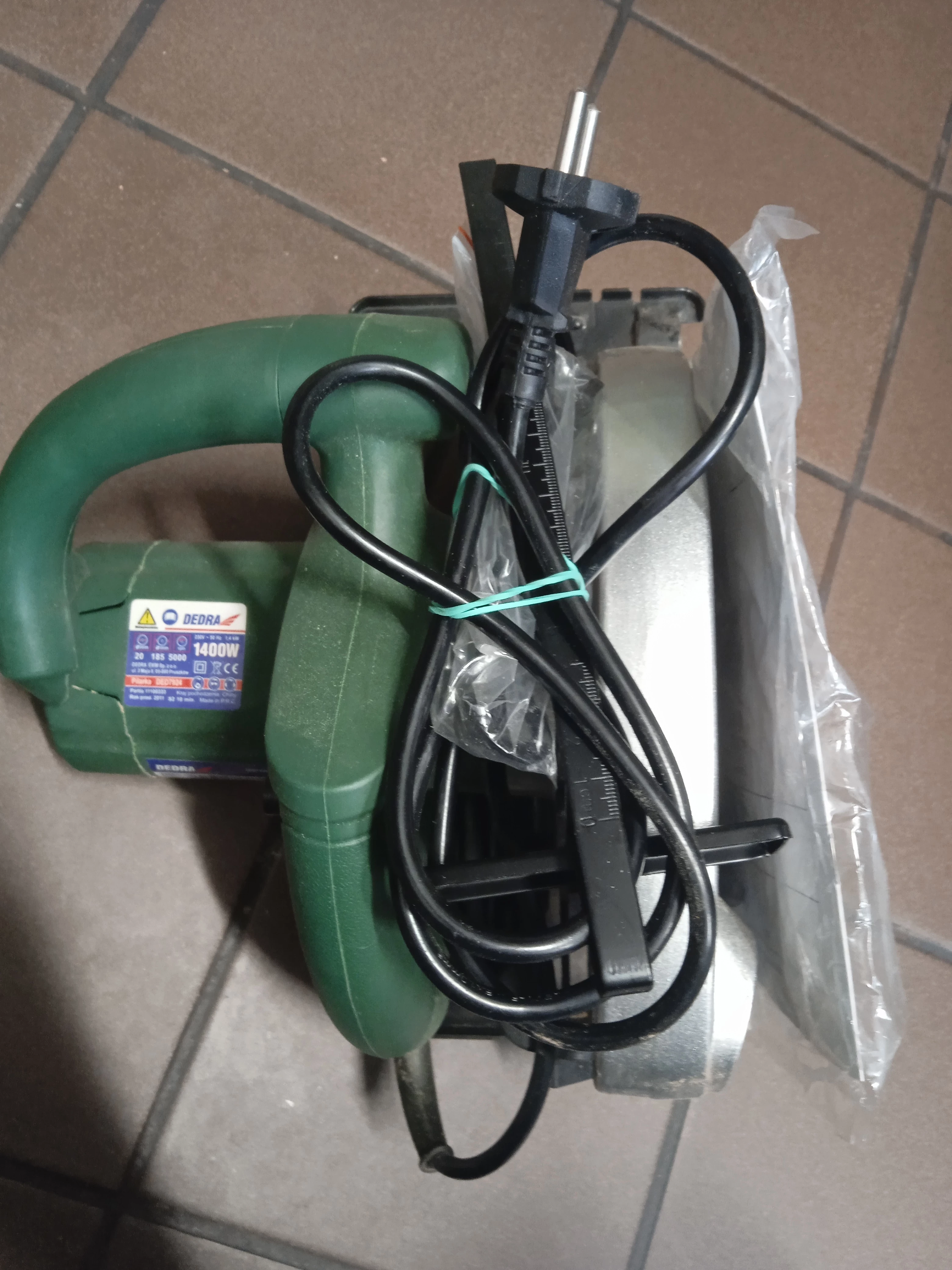 pilarka-tarczowa-dedra-ded7924-srednica-otworu-pily-18500