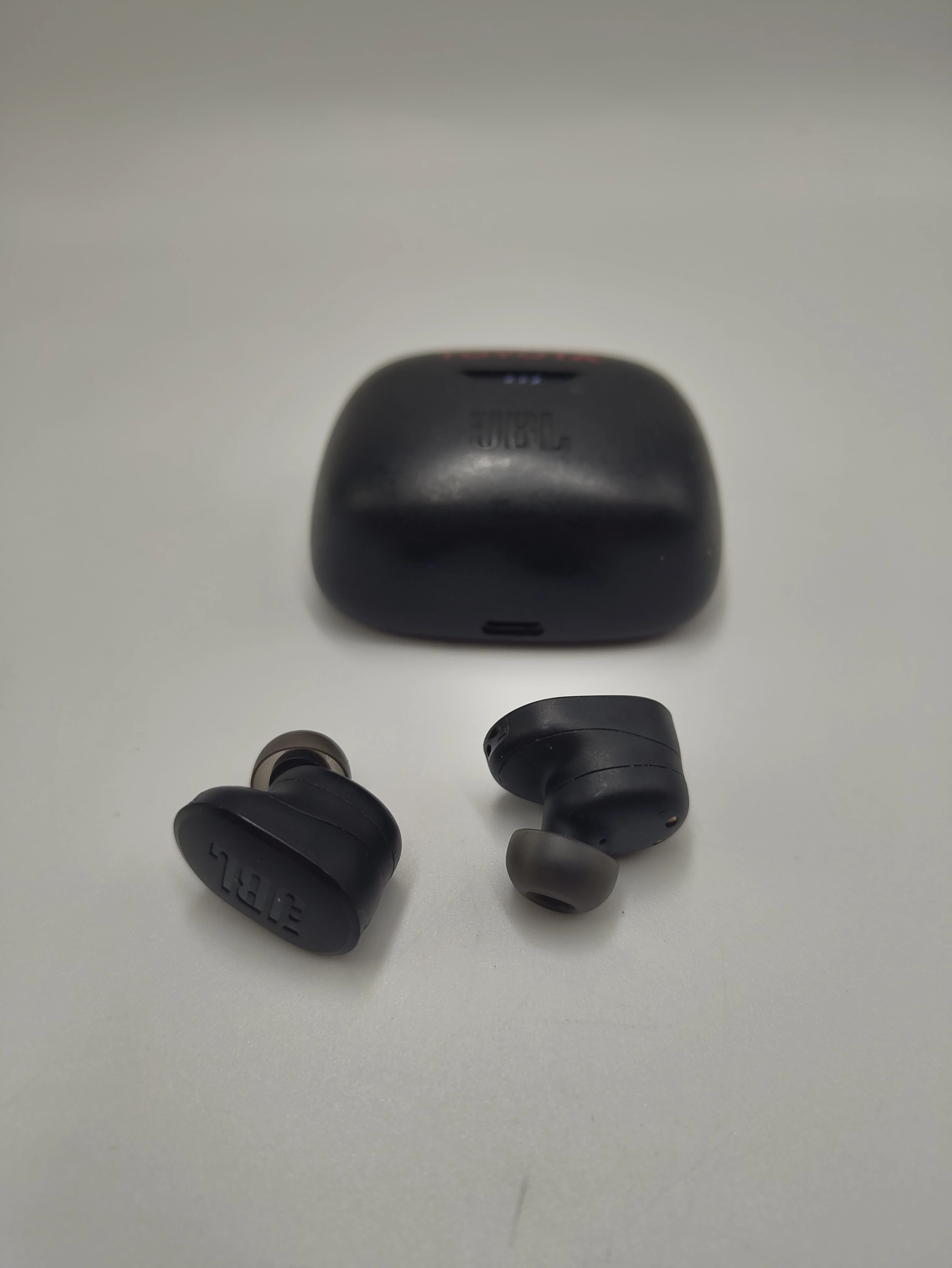 sluchawki-jbl-tune-buds-kolor-dominujacy-129357-3