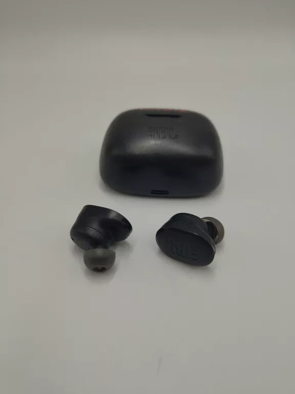 sluchawki-jbl-tune-buds-stan-11323-2