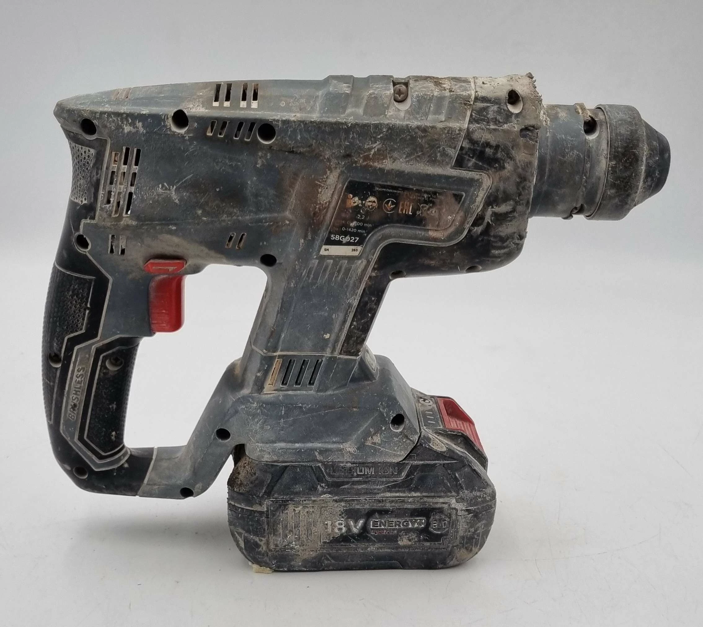 mlotowiertarka-akumulatorowa-graphite-58g027-typ-uchwytu-128474-1