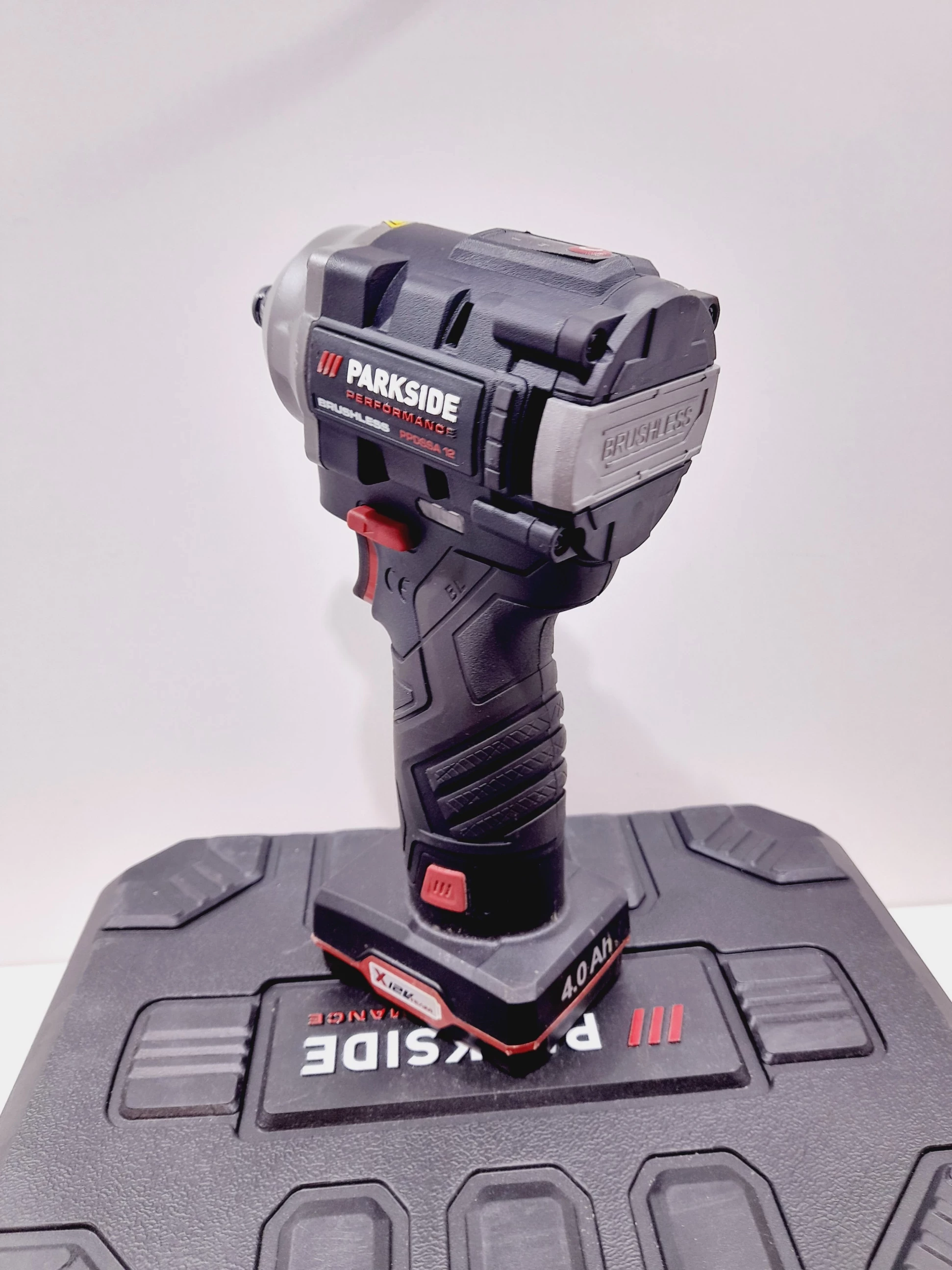 klucz-udarowy-parkside-ppdssa-12-v-silnik-bezszczotkowy-4-nasadki-kod-producenta-ppdssa-12-a1
