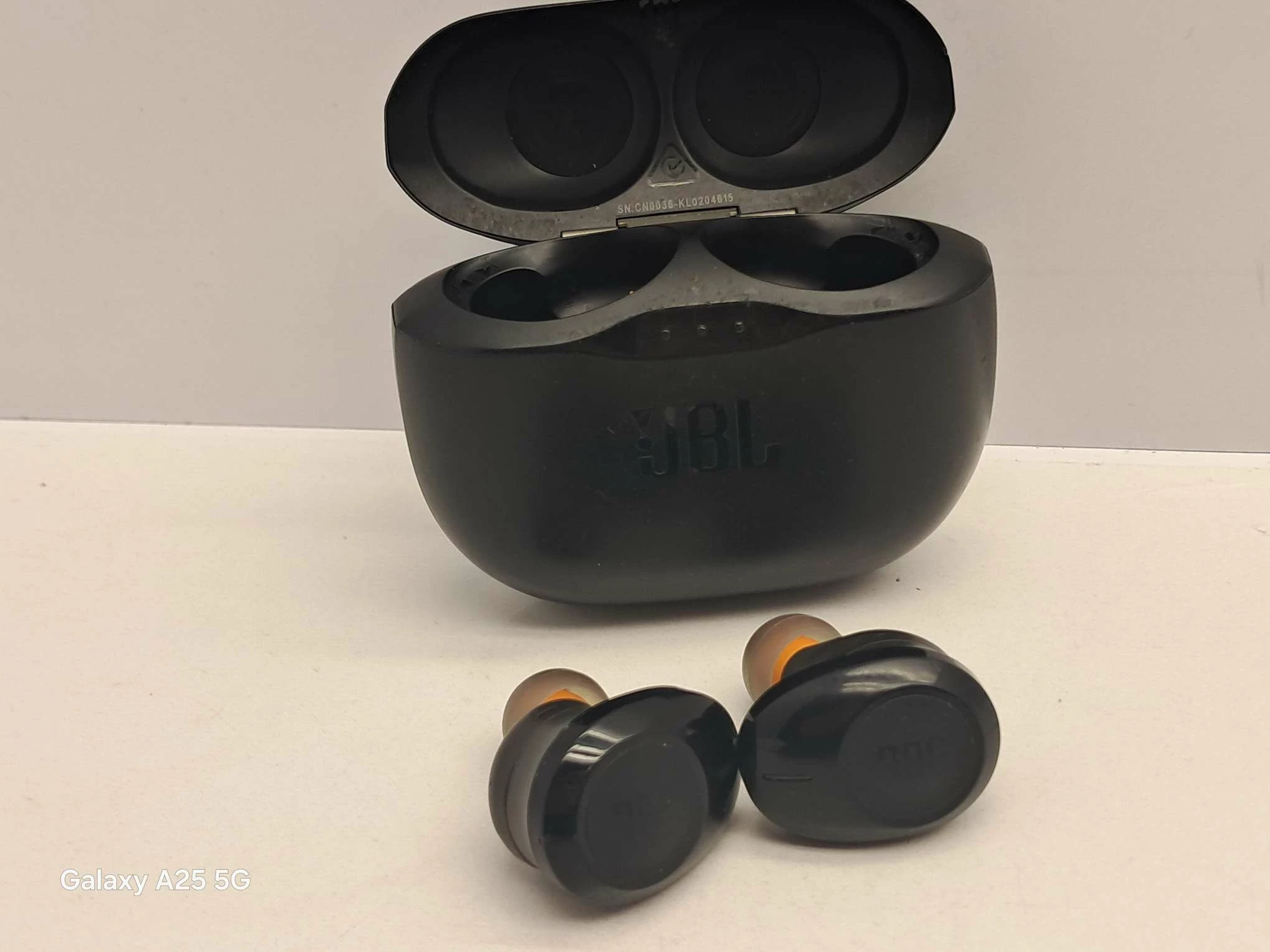 sluchawki-jbl-tune-125-tws-kolor-dominujacy-129357-5