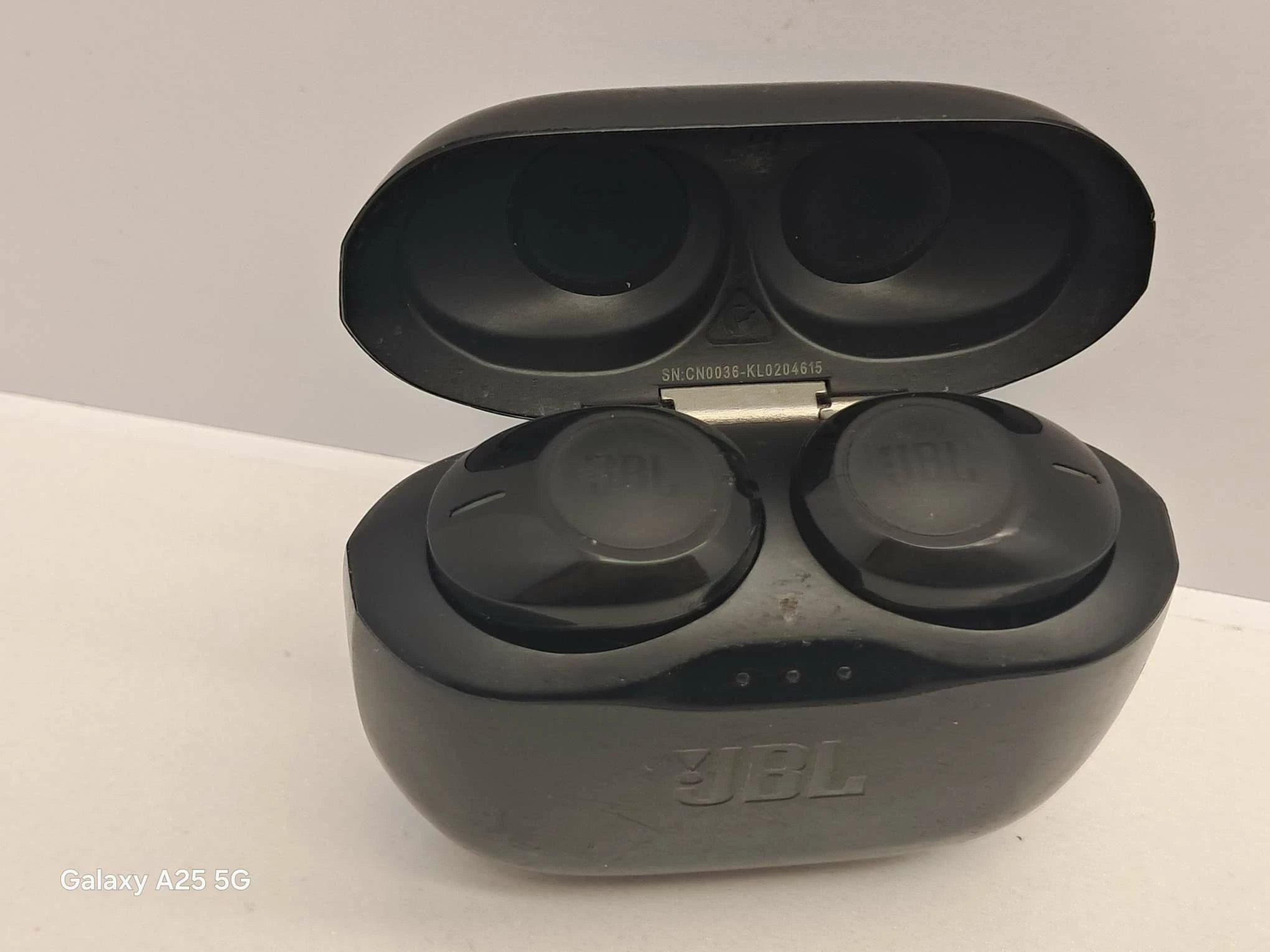 sluchawki-jbl-tune-125-tws-stan-11323-2