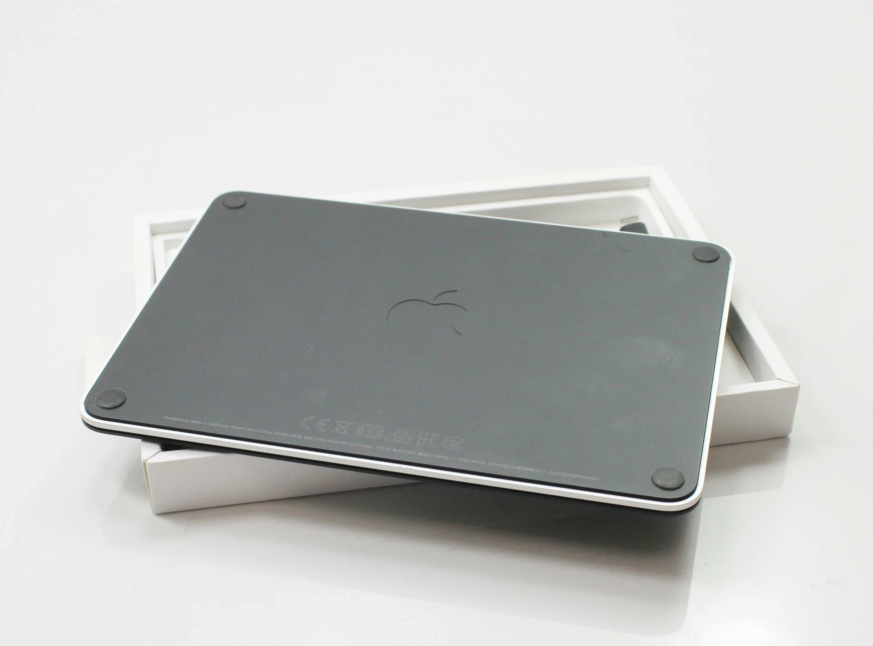 apple-magic-2-trackpad-a1535-ean-gtin-888462647823