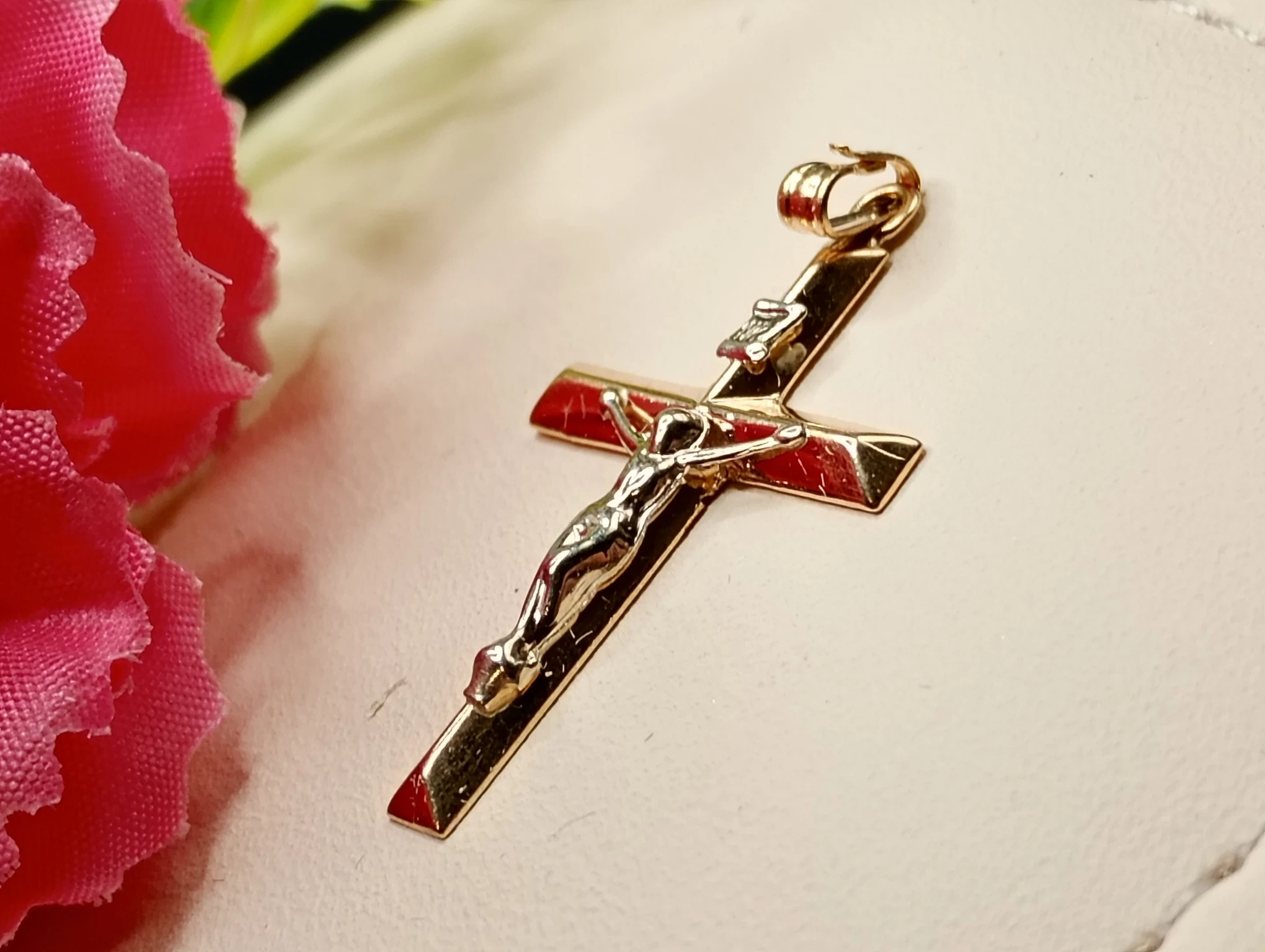 piekny-zlotyu-krzyz-pr585-waga077-rodzaj-2205-16