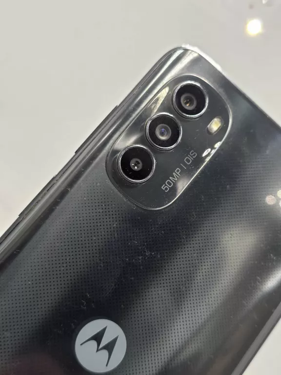 telefon-motorola-moto-g82-przekatna-ekranu-660