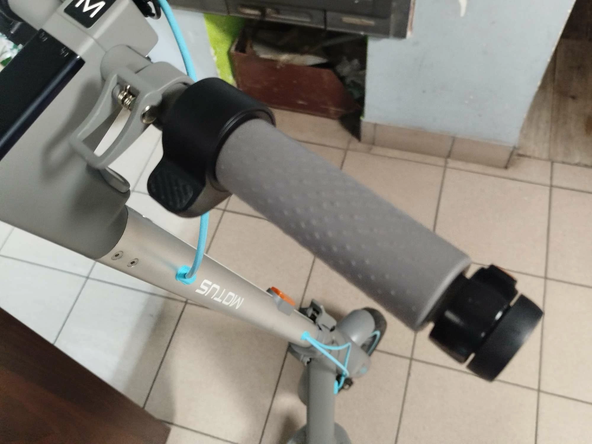 hulajnoga-motus-10-350w-waga-1780