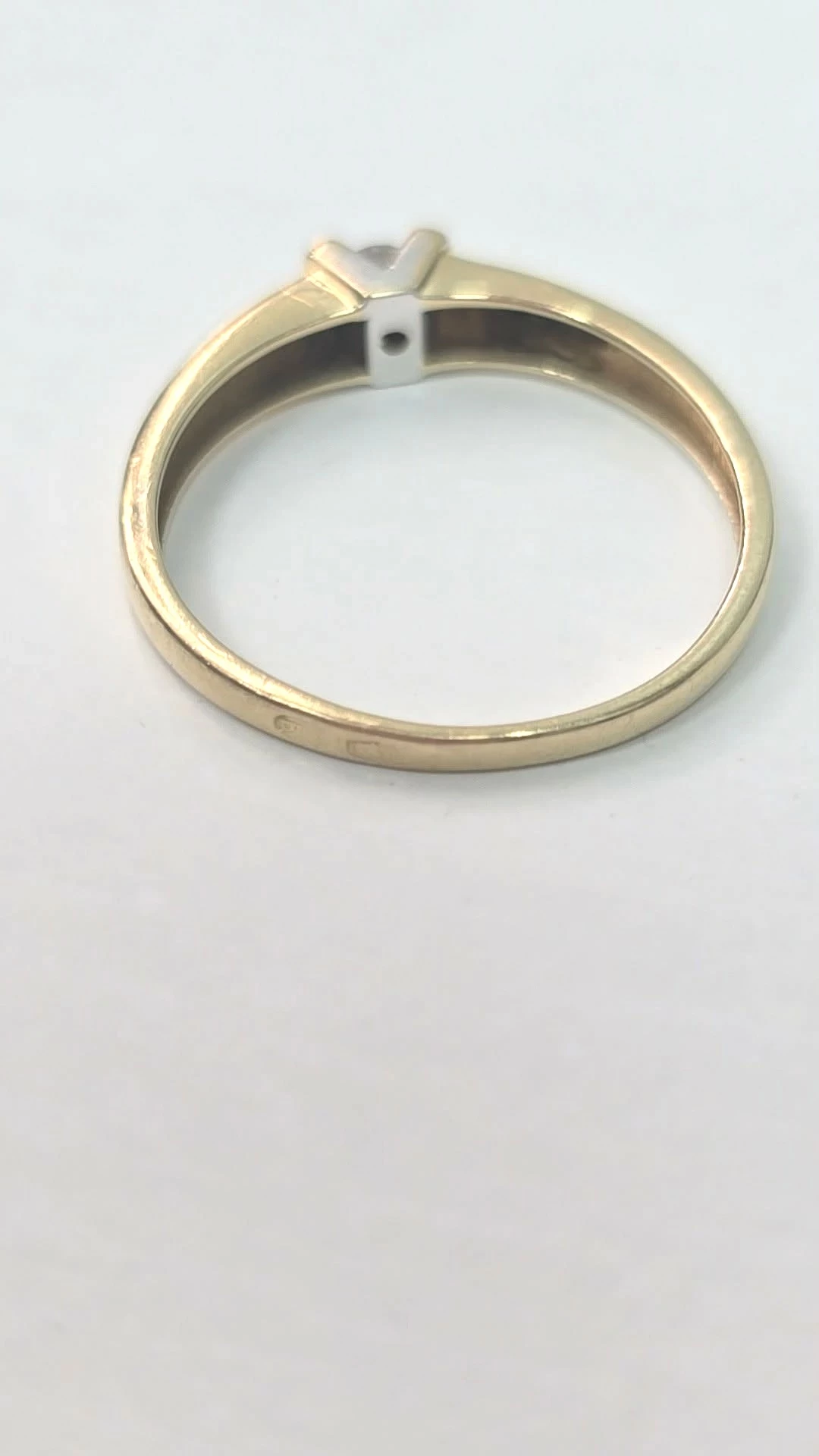 zloty-pierscionek-585-material-15835-2