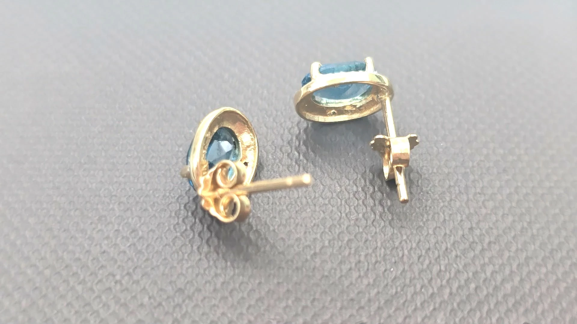 zlote-kolczyki-z-diamentemcertyfikatparagon-rodzaj-zapiecia-2207-1