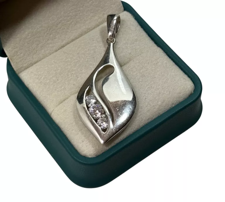 ciekawa-srebrna-zawieszka-z-cyrkoniami-455g-925-wp-8-slupsk