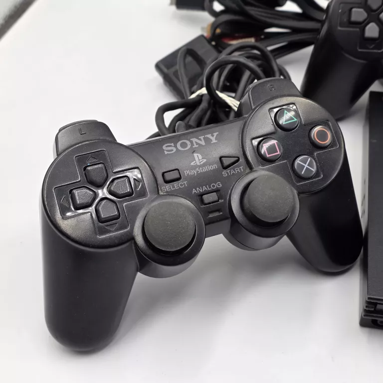 konsola-sony-ps2-okablowanie-2-pady-ean-gtin-711719638841