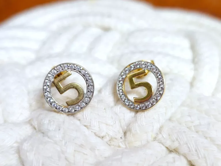 zlote-kolczyki-cyfra-5-okragle-z-cyrkonii-p585-175g-rynek-5-kety