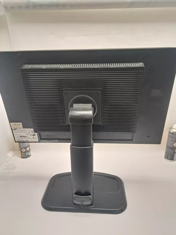 monitor-samsung-nc241-przekatna-ekranu-cale-2350