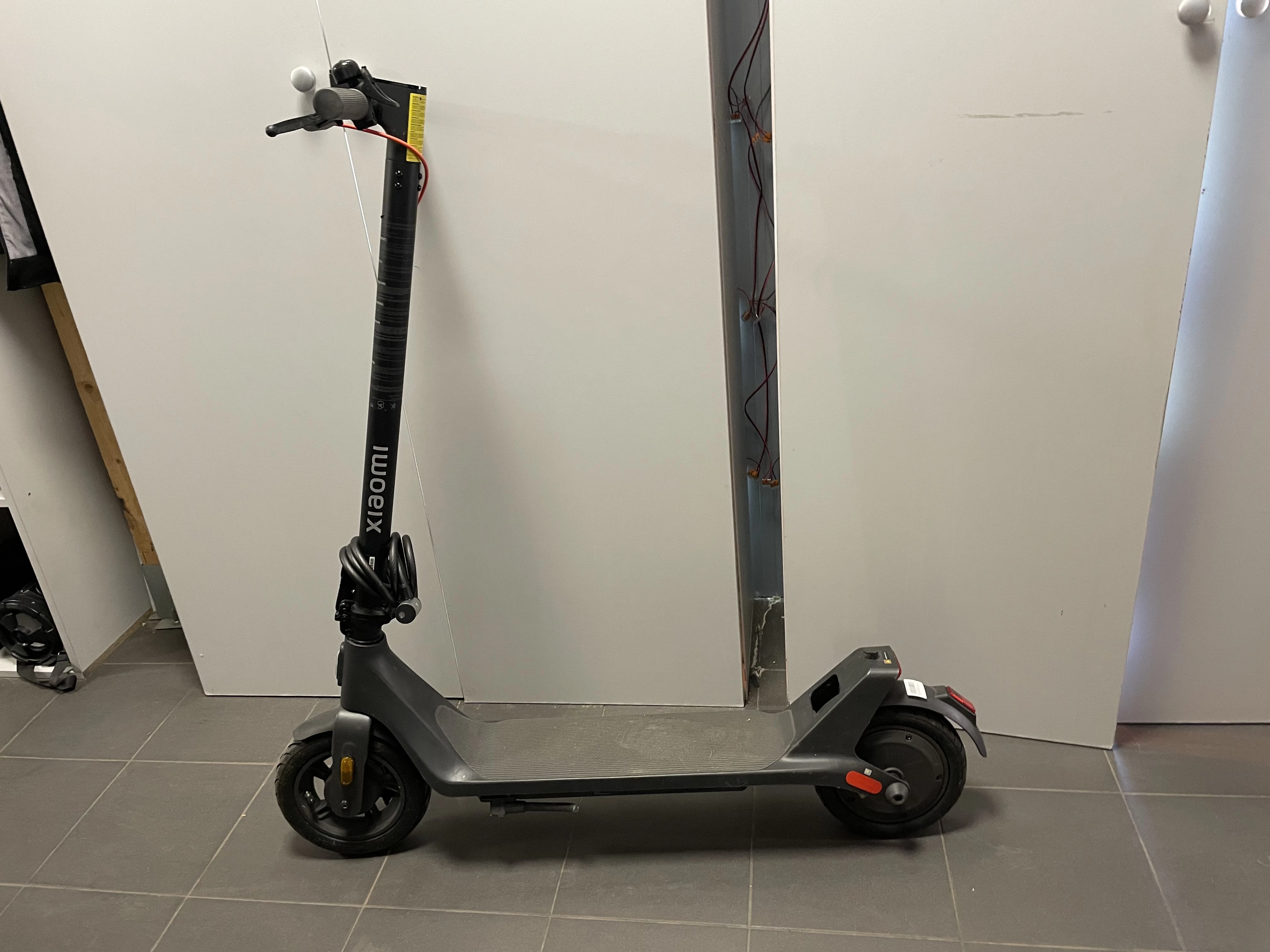 xiaomi-electric-scooter-4-lite-2nd-gen-opis-osiedle-centrum-d1-krakow