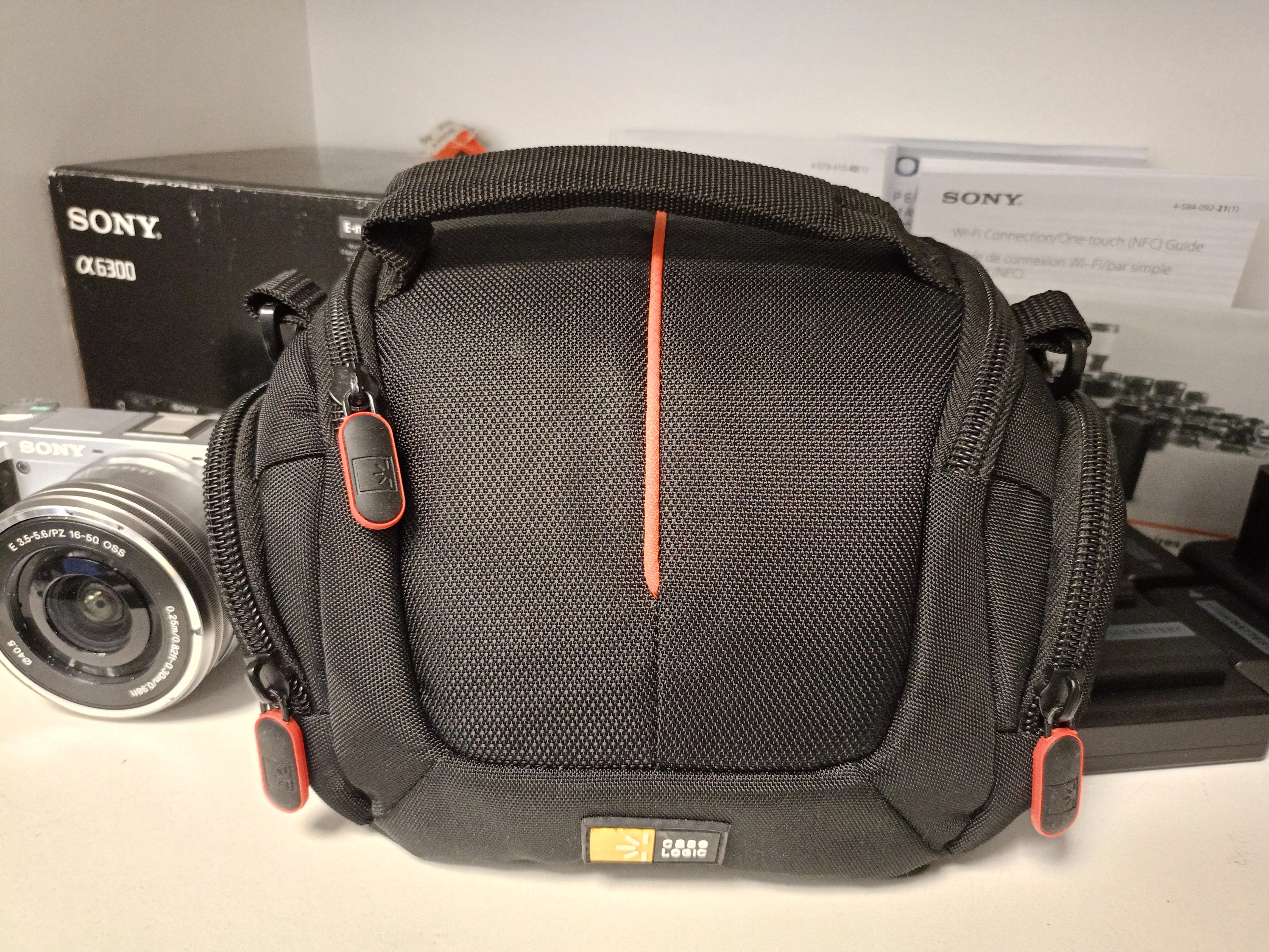 aparat-fotograficzny-sony-a6300-korpus-obiektyw-6-baterii-akcesoria-rozdzielczosc-2430